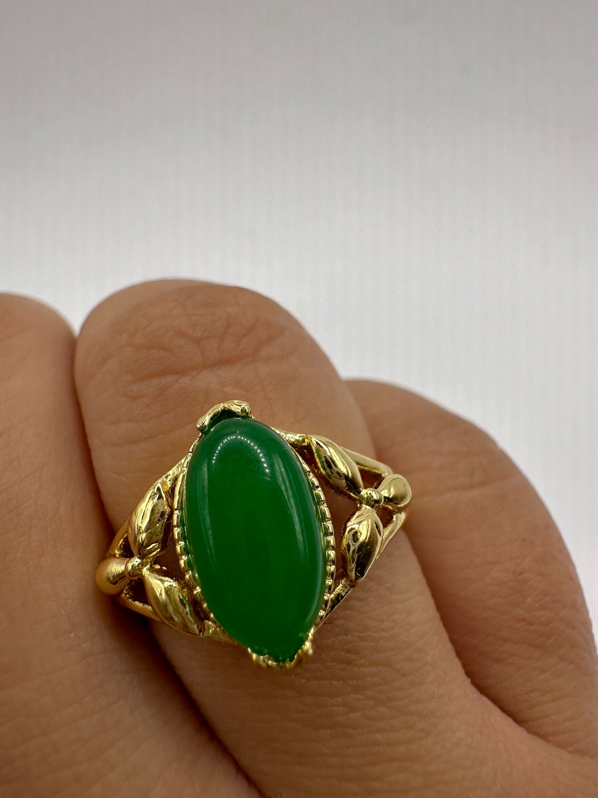 Vintage Lucky Green Nephrite Jade Ring