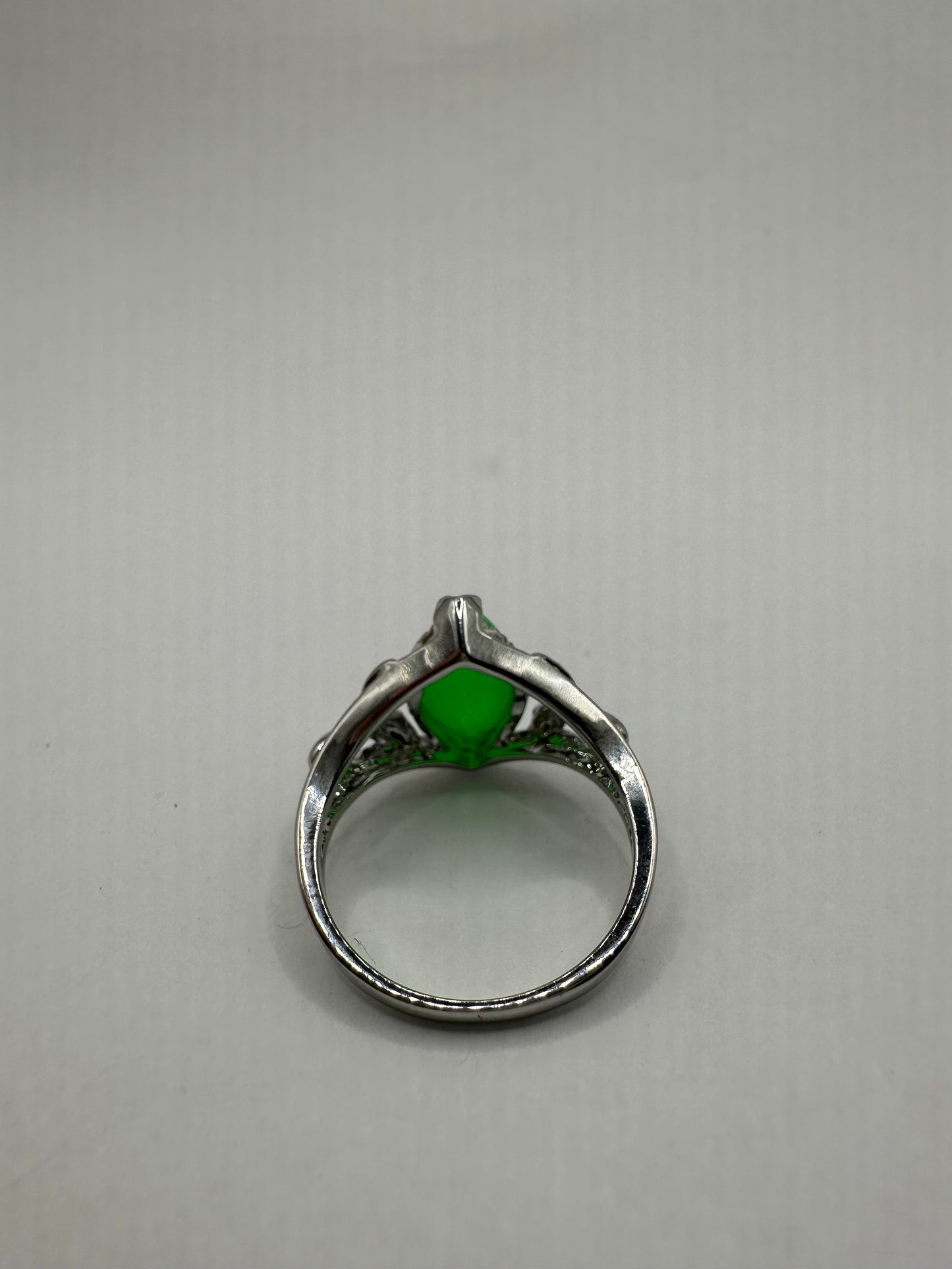 Vintage Lucky Green Nephrite Jade Ring