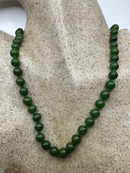vintage Jade beaded 22 inch necklace