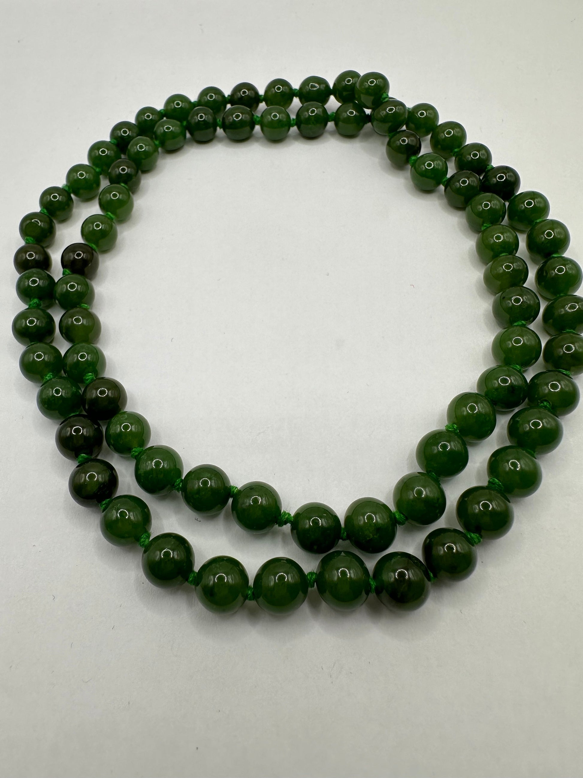 vintage Jade beaded 22 inch necklace