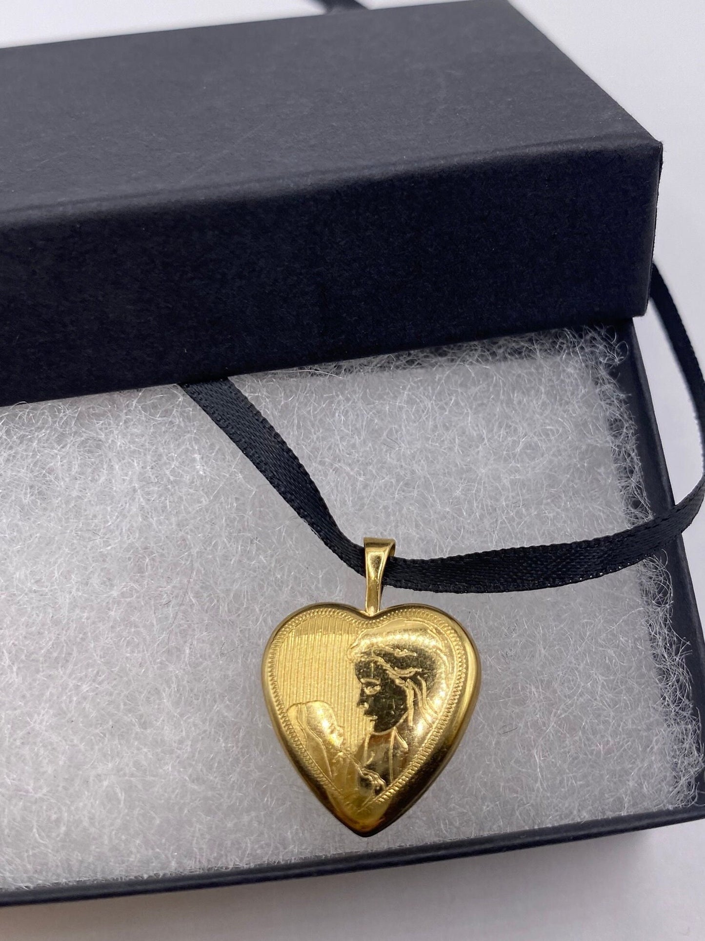 Vintage Heart Mother Child Locket Choker Gold Filled Necklace