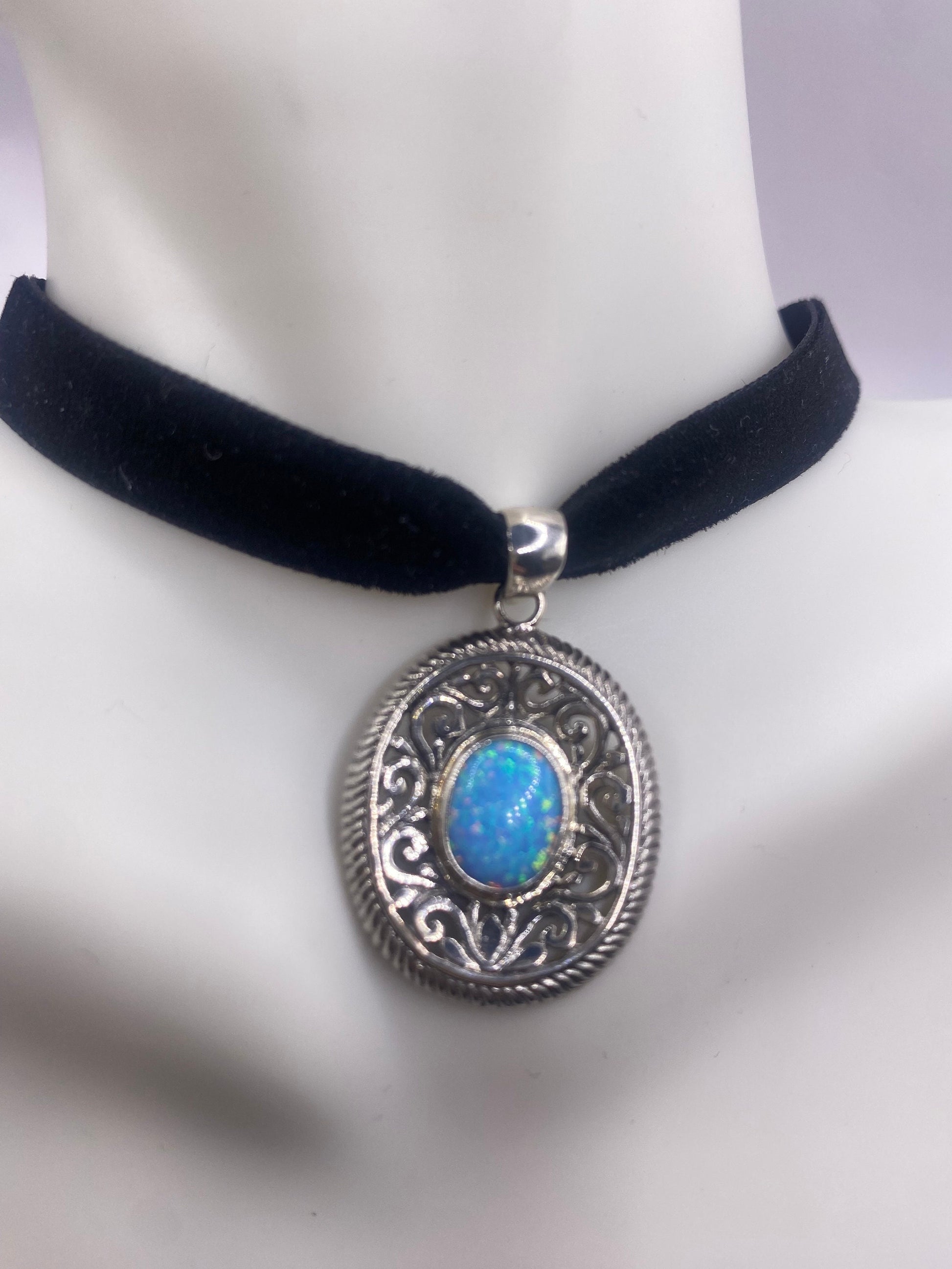 Vintage White Opal Choker 925 Sterling Silver Pendant Necklace