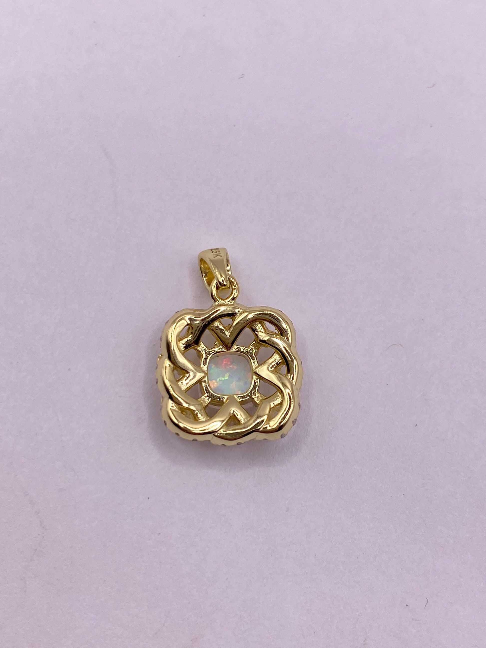 Vintage White Opal Choker Golden 925 Sterling Silver Pendant Necklace