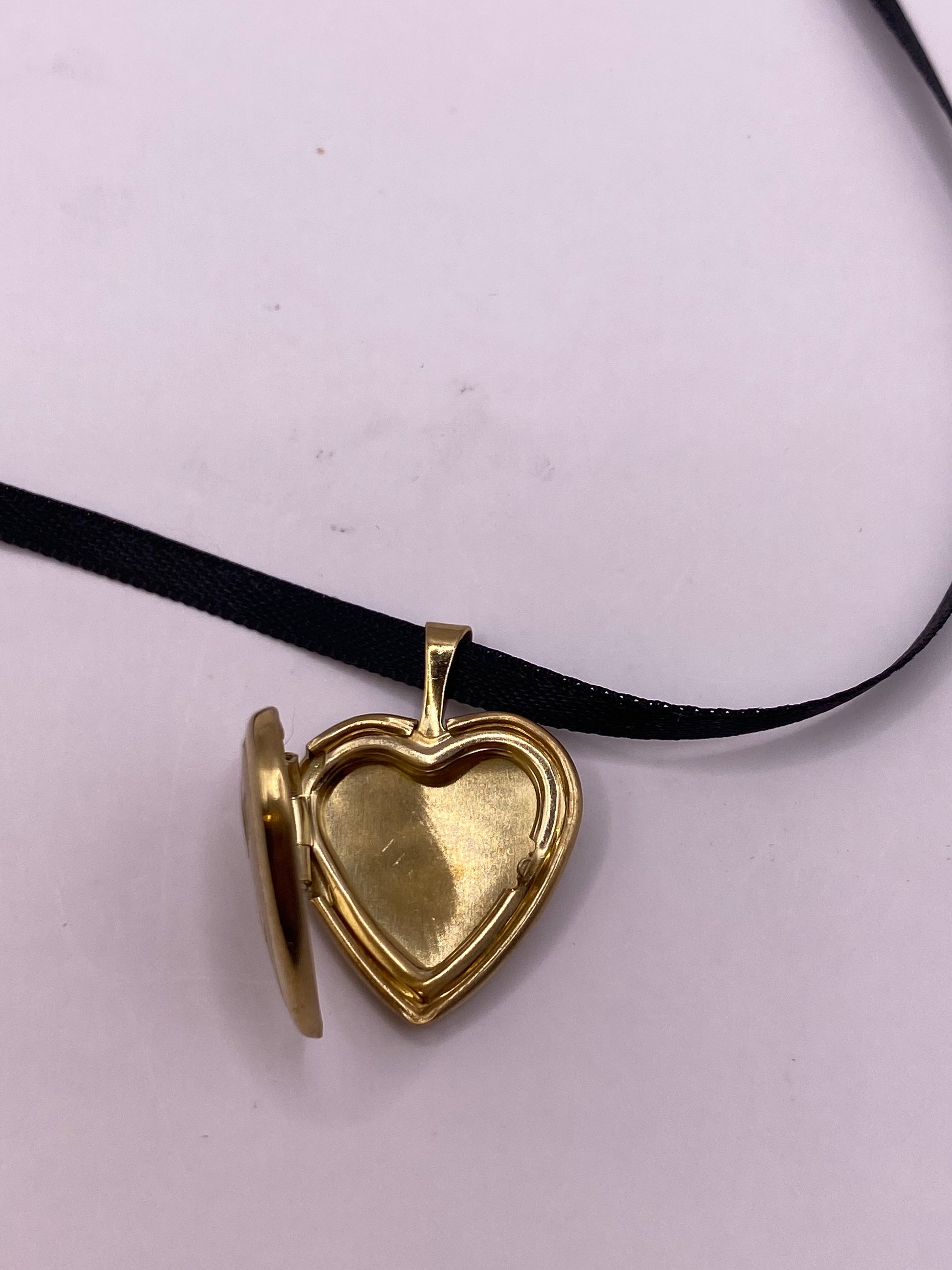 Vintage Heart Mum Locket Choker Gold Filled Necklace