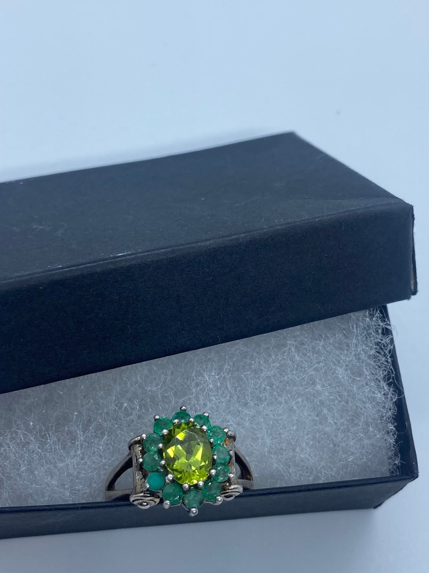 Vintage Green Peridot and Emerald 925 Sterling Silver Ring Size 8