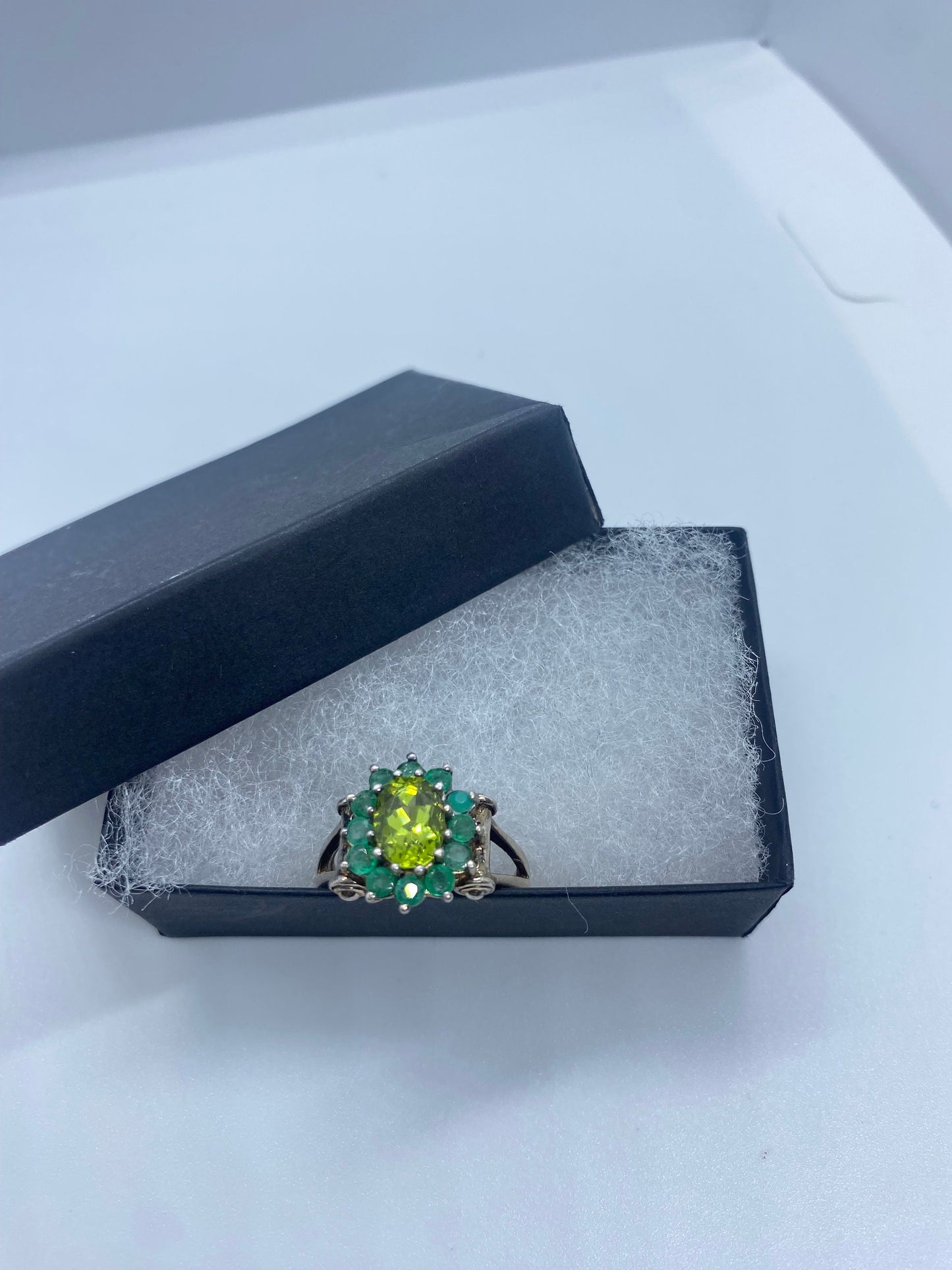 Vintage Green Peridot and Emerald 925 Sterling Silver Ring Size 8