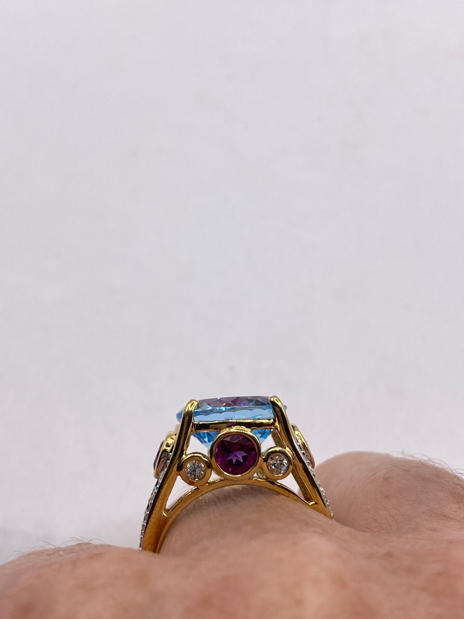 Vintage Genuine Blue Topaz Gold 925 Sterling Silver Ring
