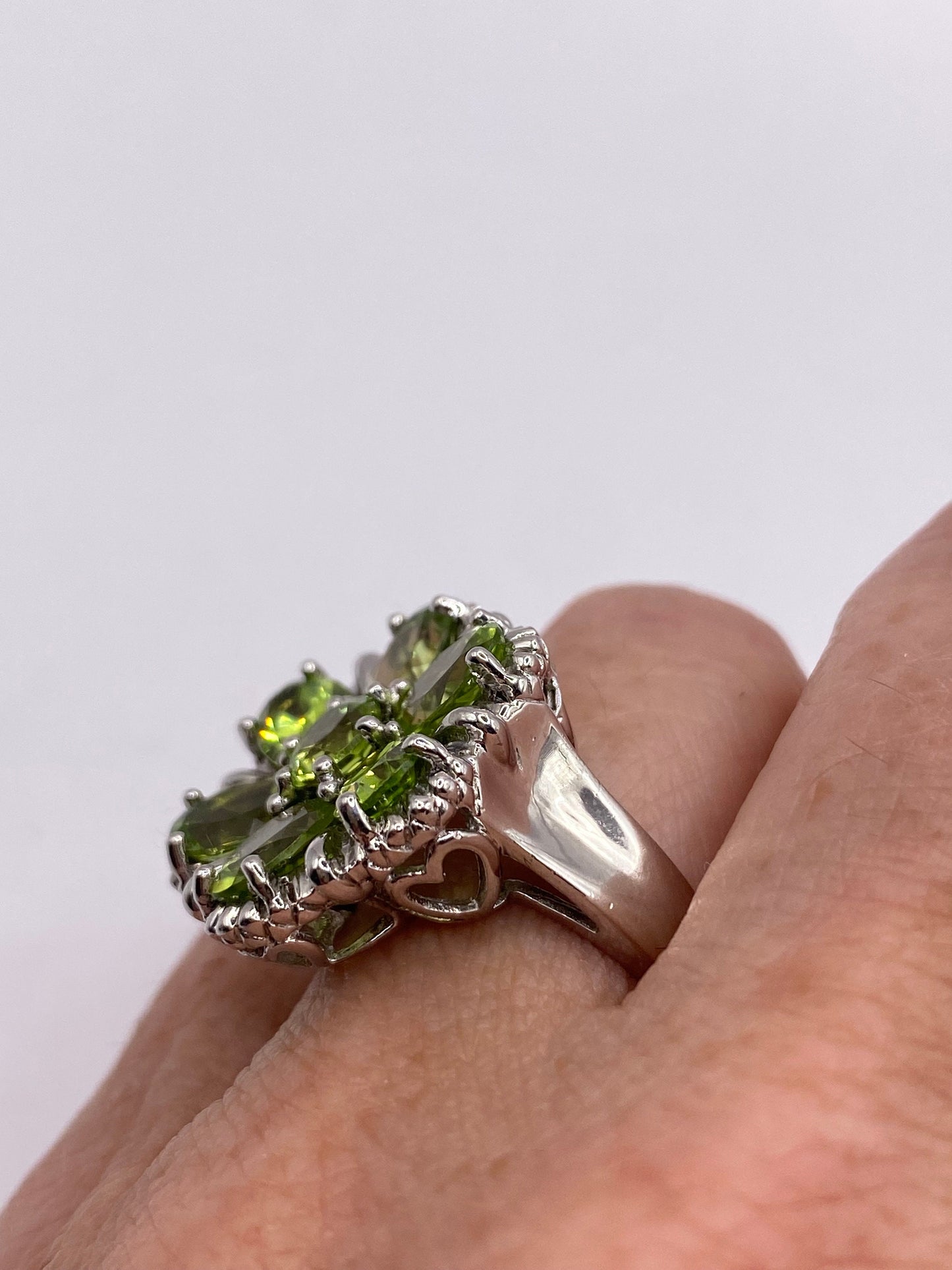 Vintage Green Peridot Flower 925 Sterling Silver Ring