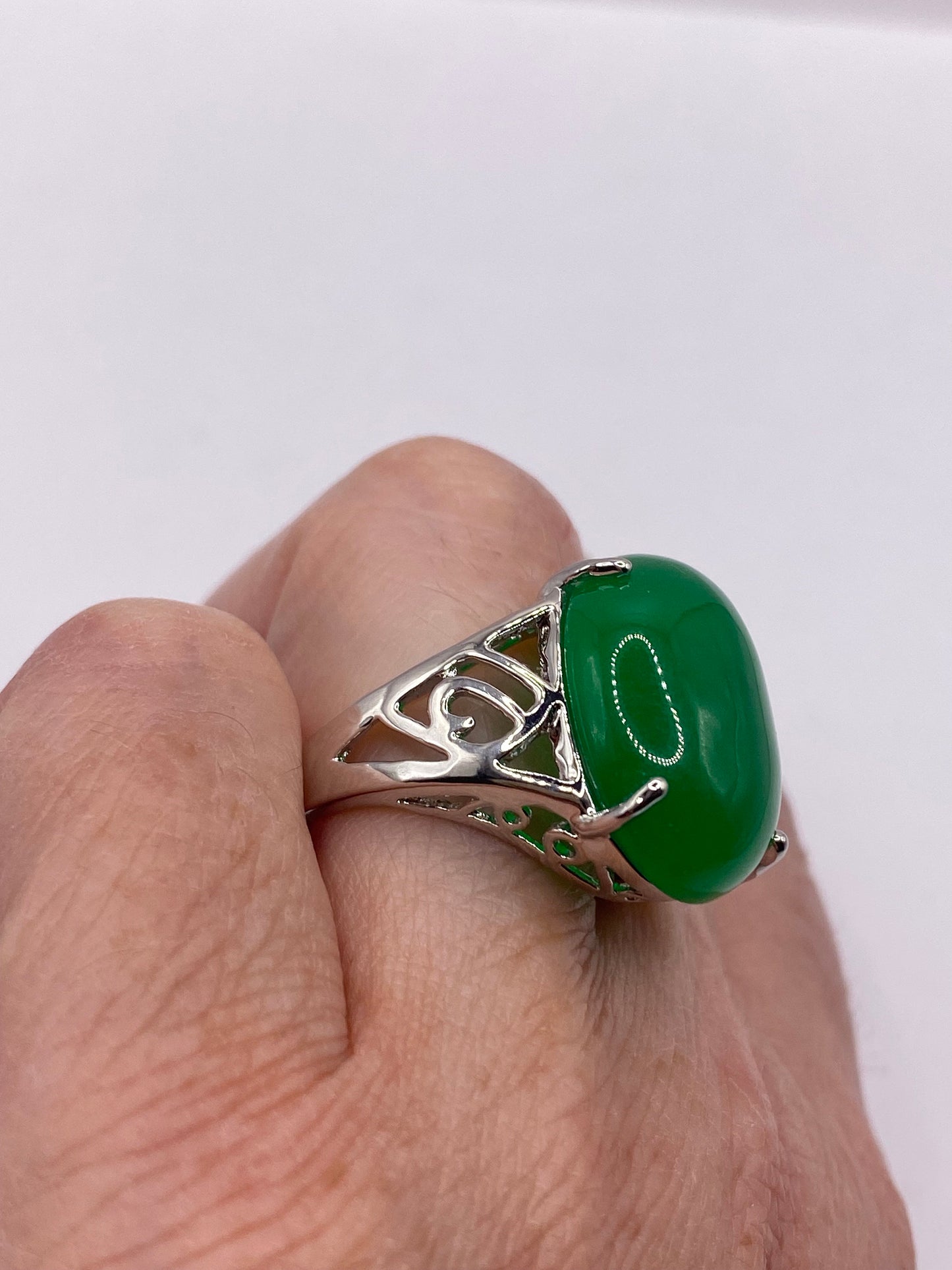 Vintage Lucky Green Nephrite Jade Golden Ring