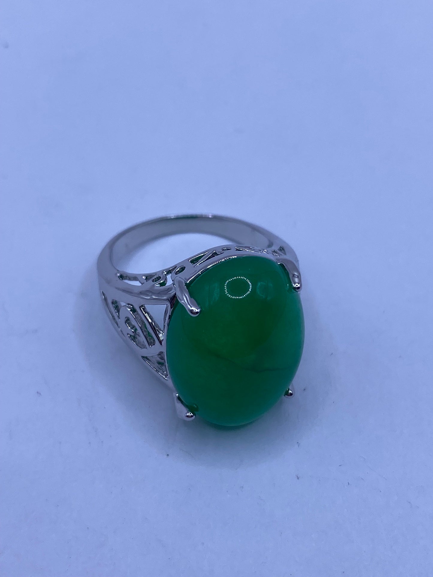 Vintage Lucky Green Nephrite Jade Golden Ring