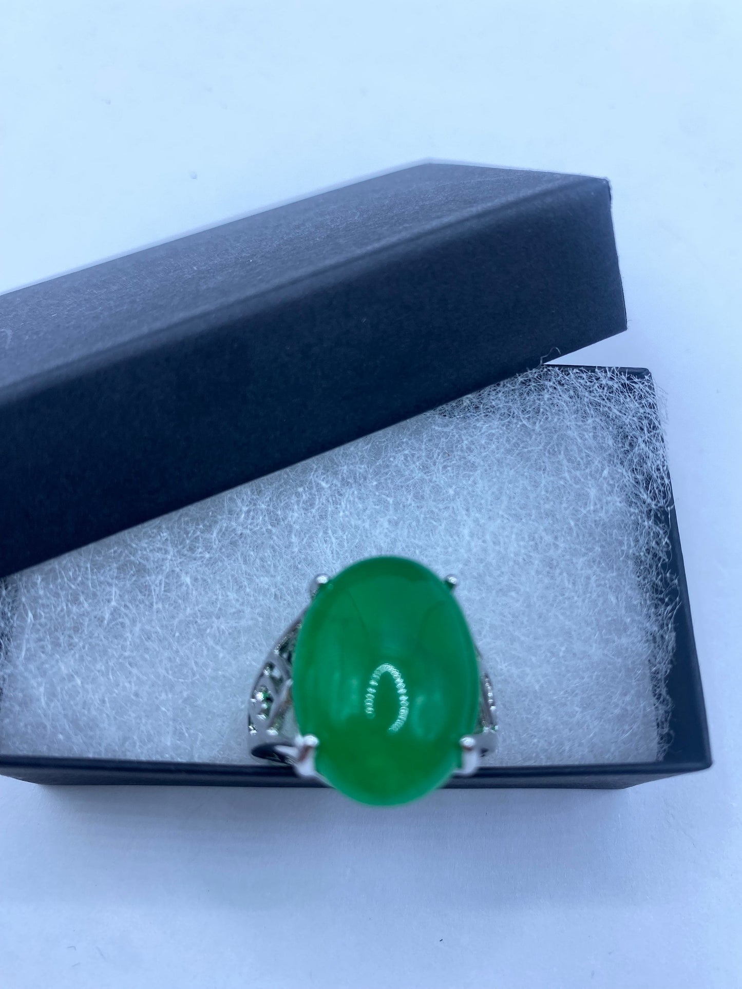 Vintage Lucky Green Nephrite Jade Golden Ring