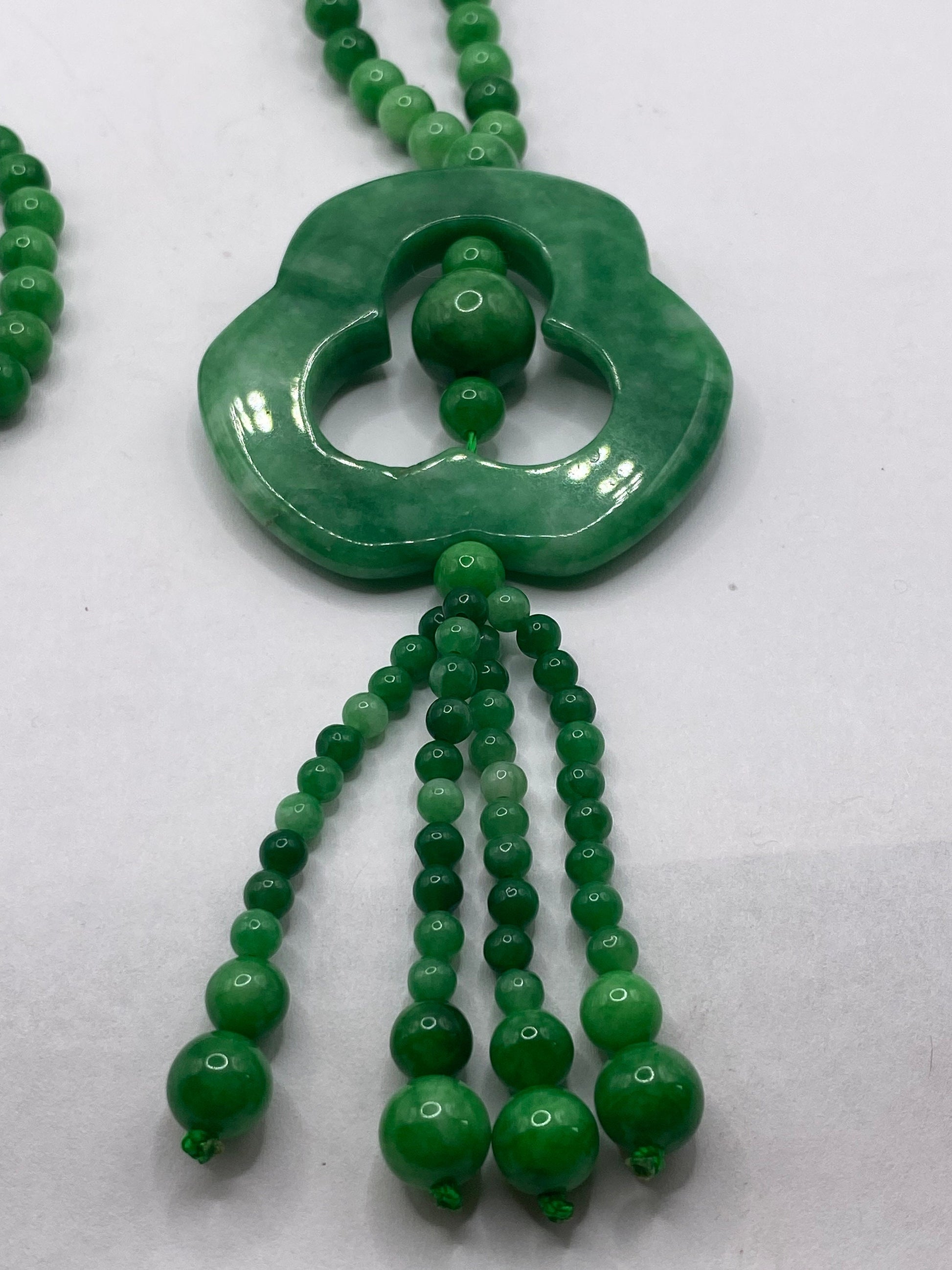 Vintage Green Jade beaded necklace