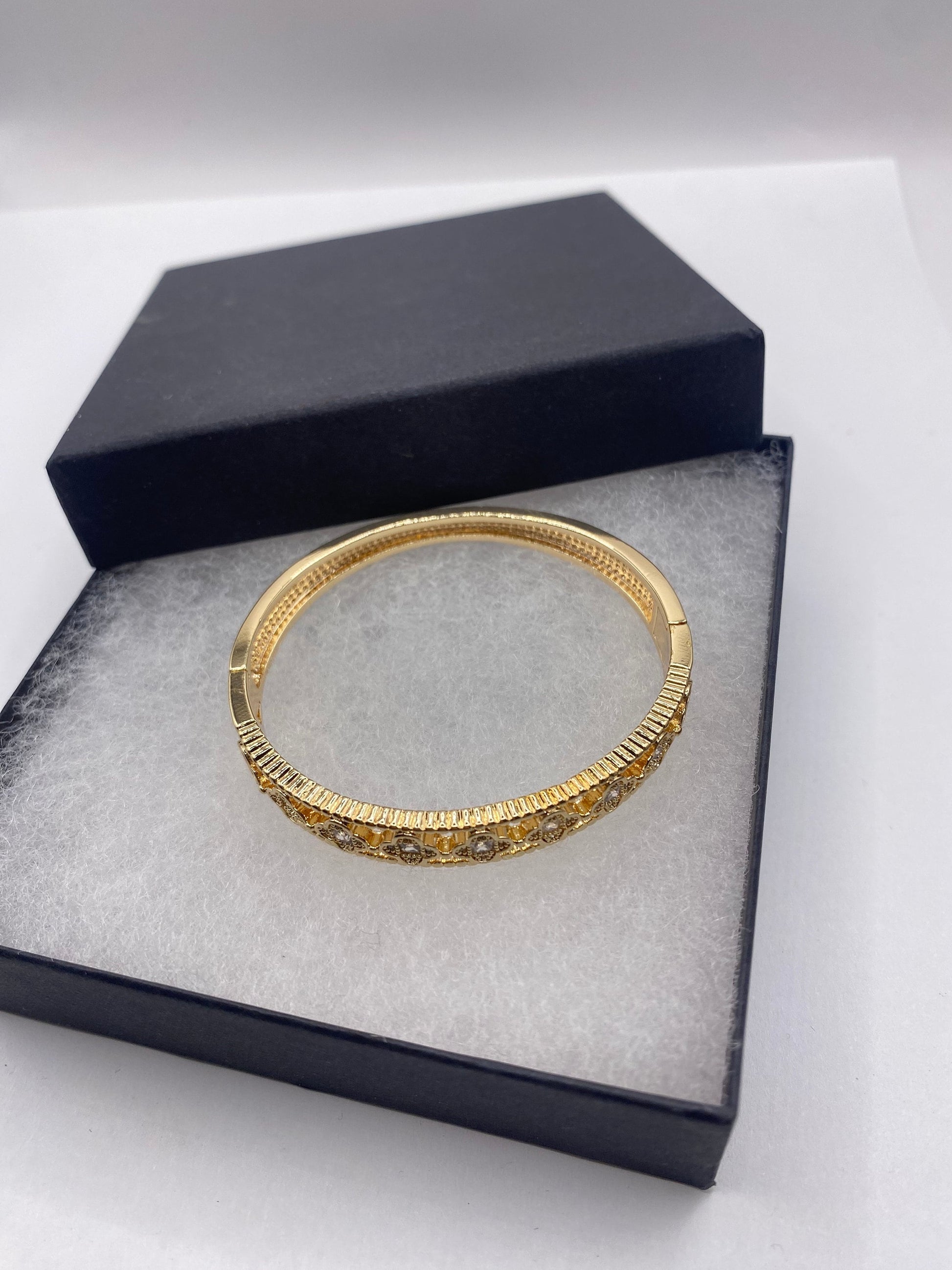 Vintage Childs Small 4 inch Bangle Bracelet 9k Gold filled