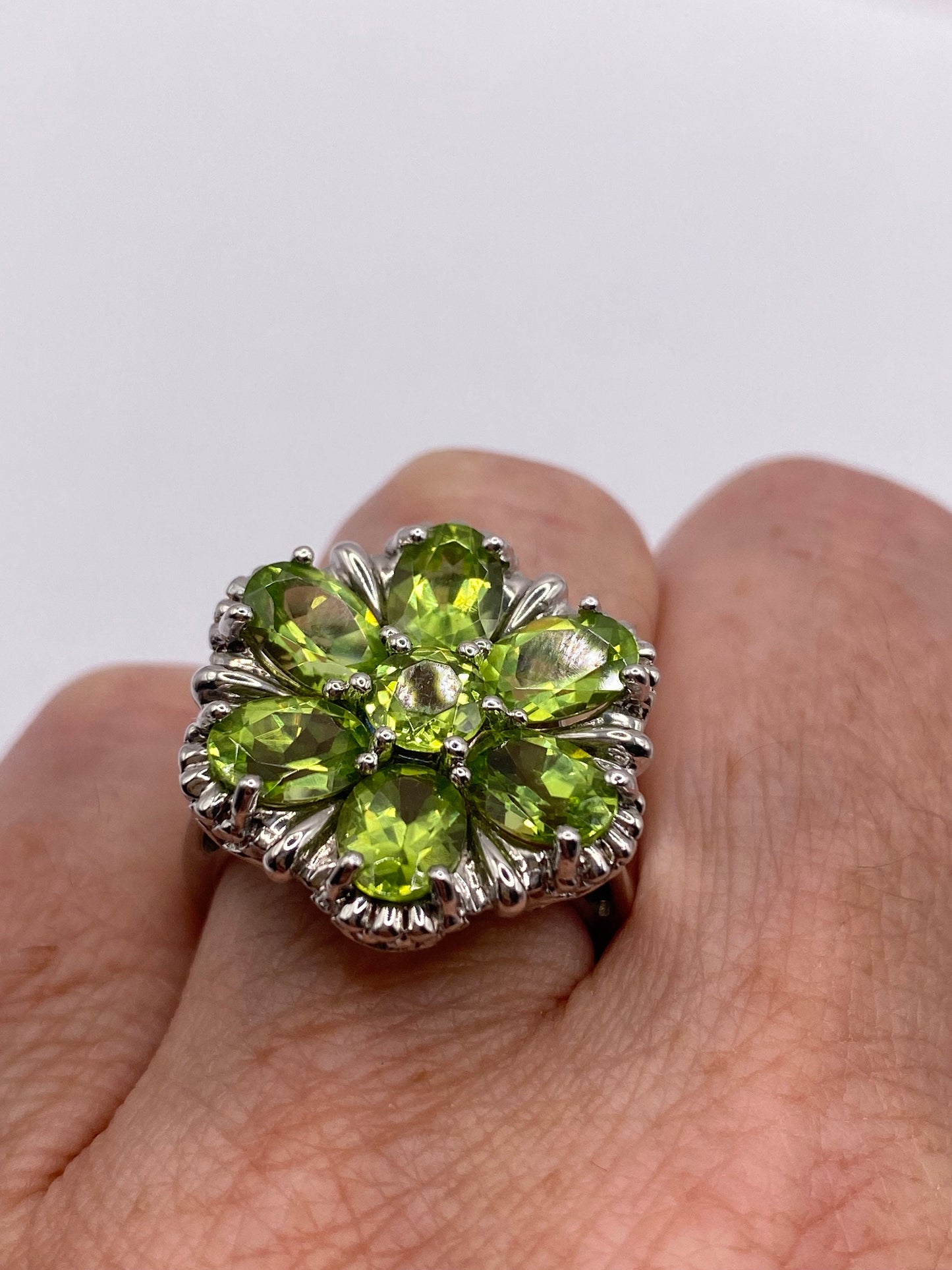 Vintage Green Peridot Flower 925 Sterling Silver Ring
