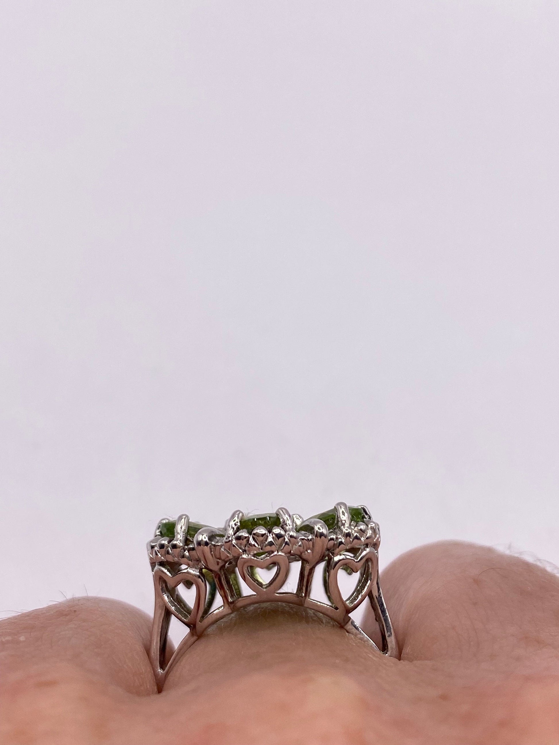 Vintage Green Peridot Flower 925 Sterling Silver Ring