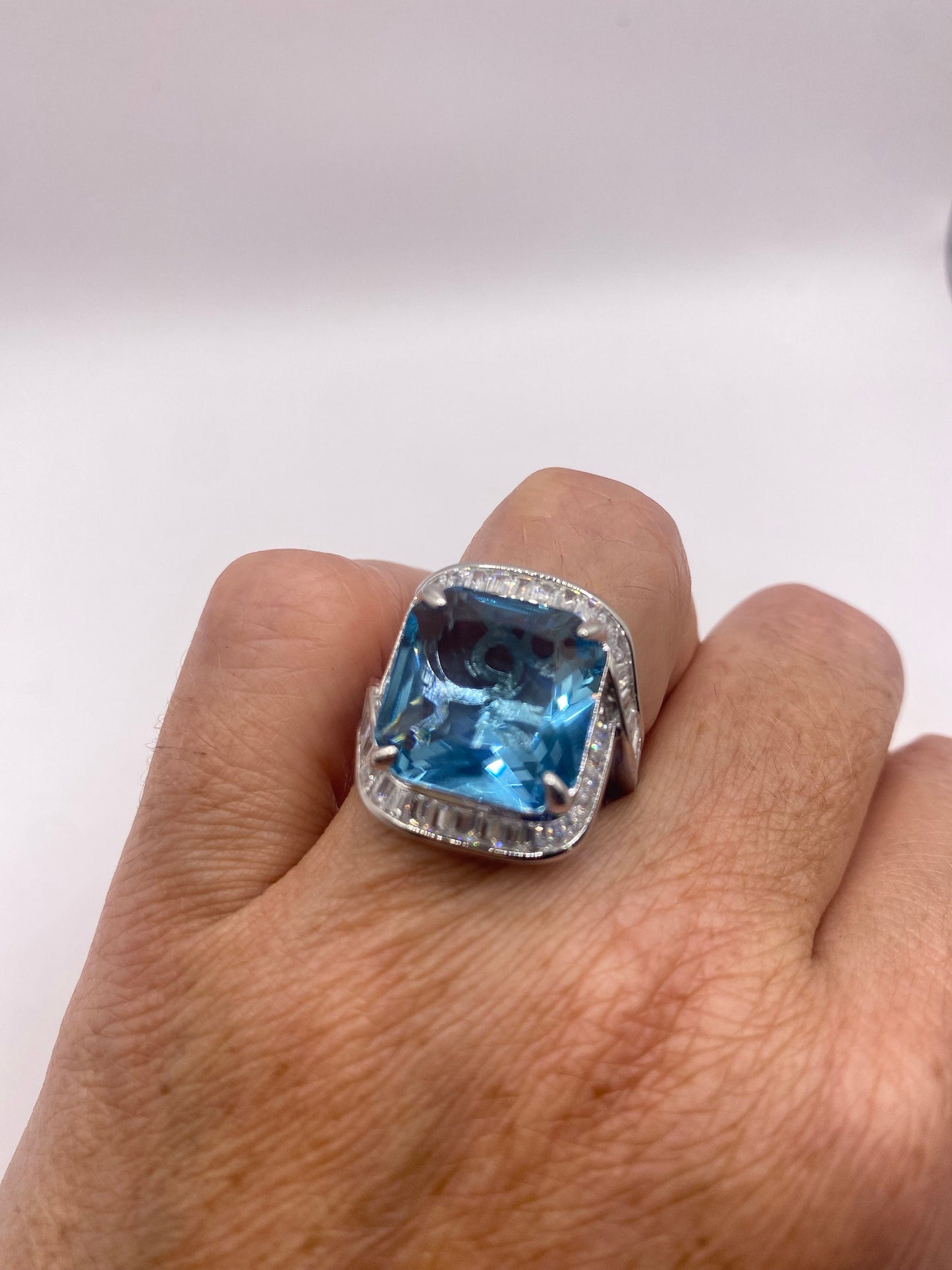Vintage Genuine Blue Topaz 925 Sterling Silver Cocktail Ring