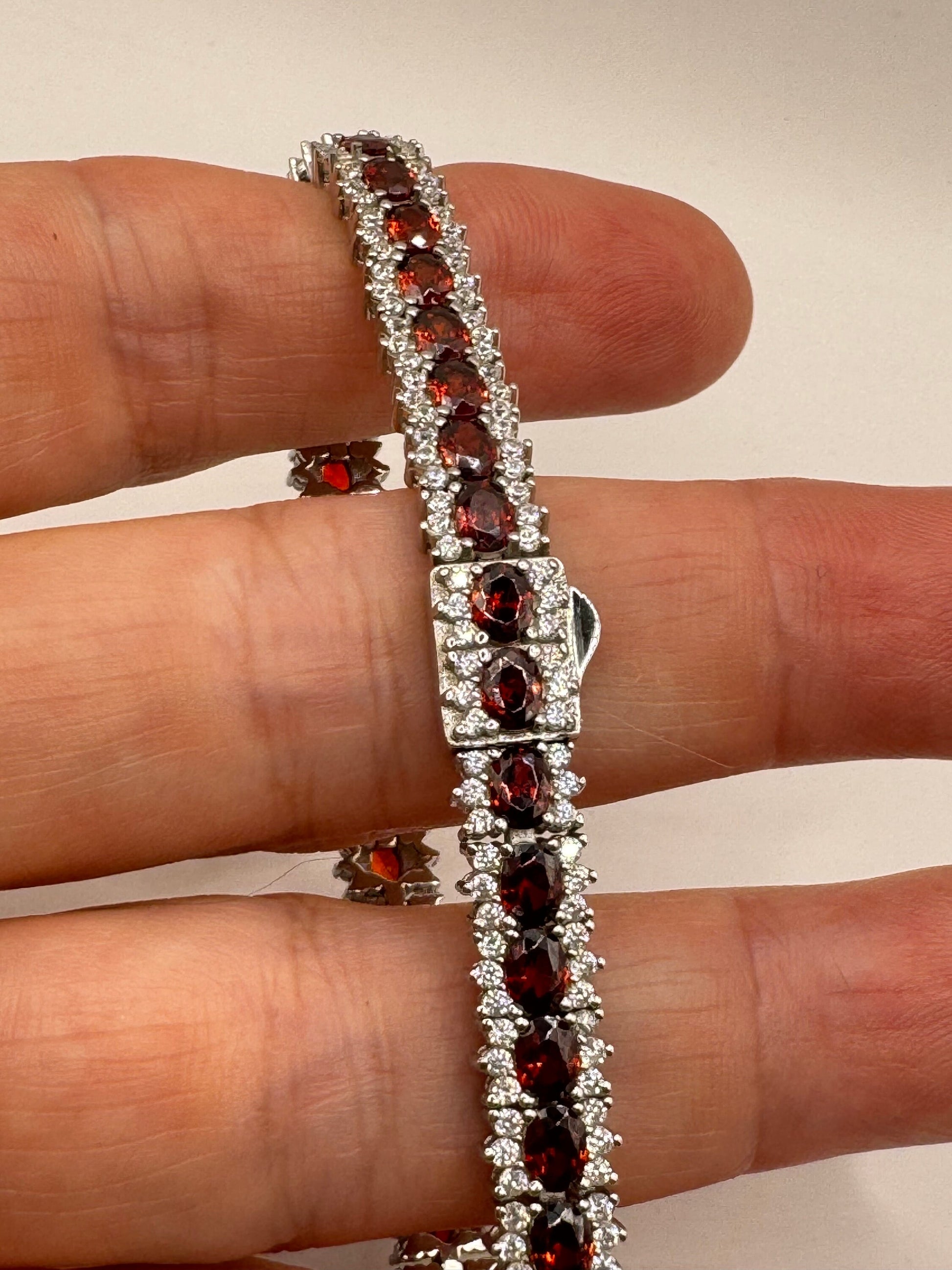 Bohemian Red Garnet Bracelet in 925 Sterling Silver Vintage 7.5 Inch