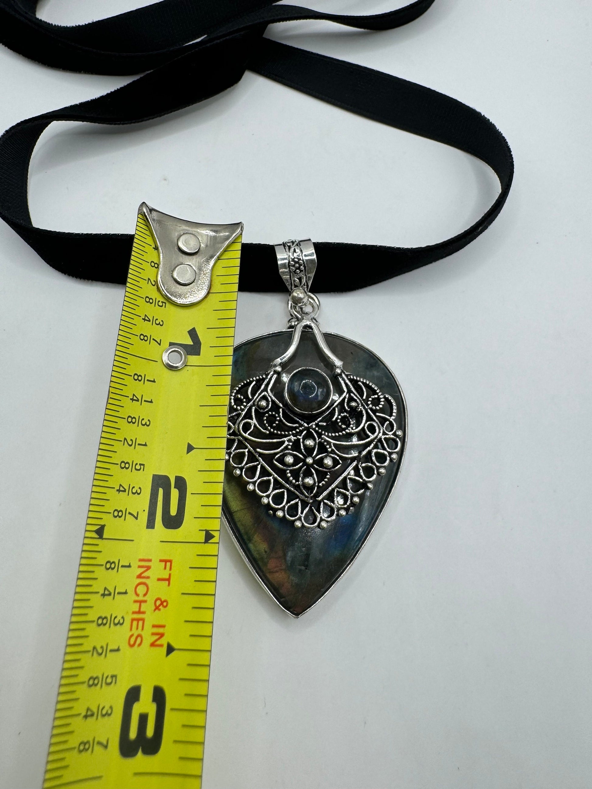 Vintage Silver Genuine Rainbow Labradorite Choker Black Velvet Necklace.