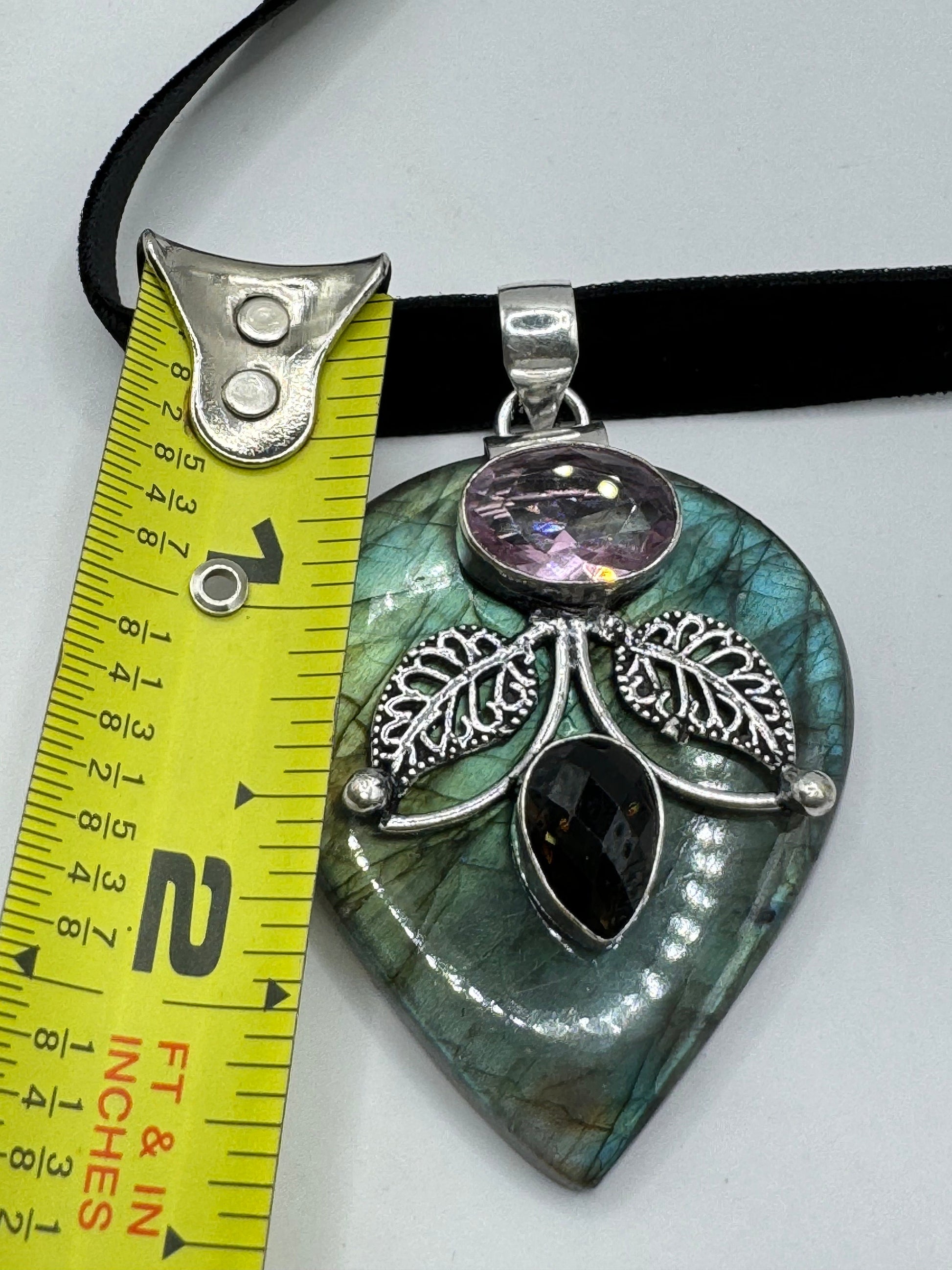 Vintage Silver Genuine Rainbow Labradorite Choker Black Velvet Necklace.