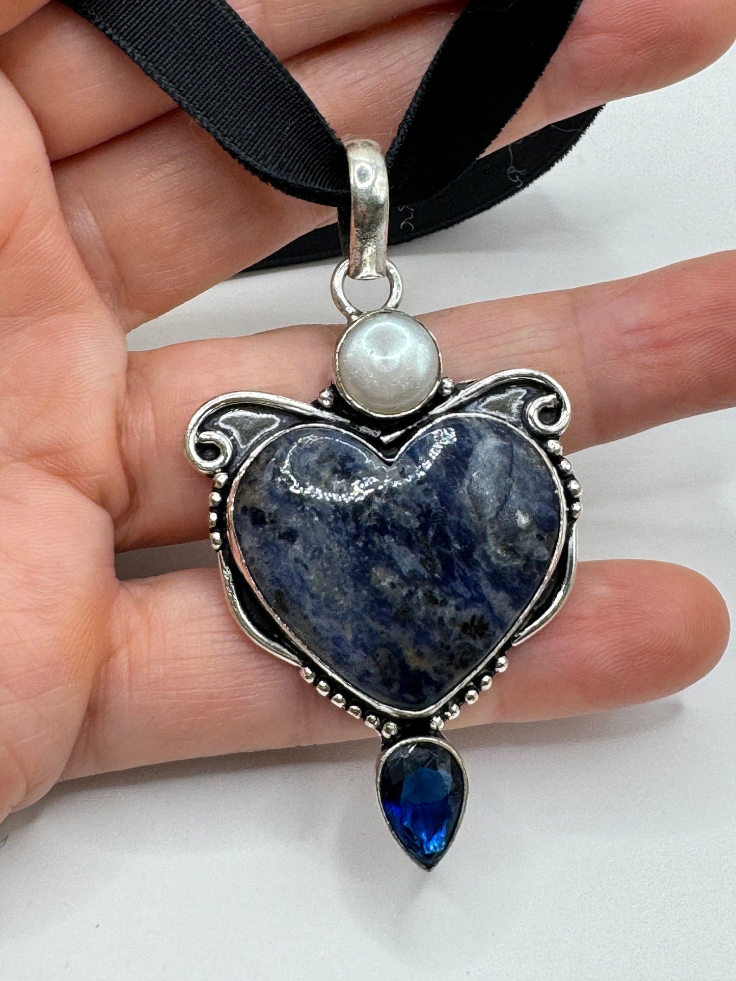 Bohemian Vintage Heart Cut Droplet Blue Genuine Sodalite Cloker Necklace Black Velvet ribbon