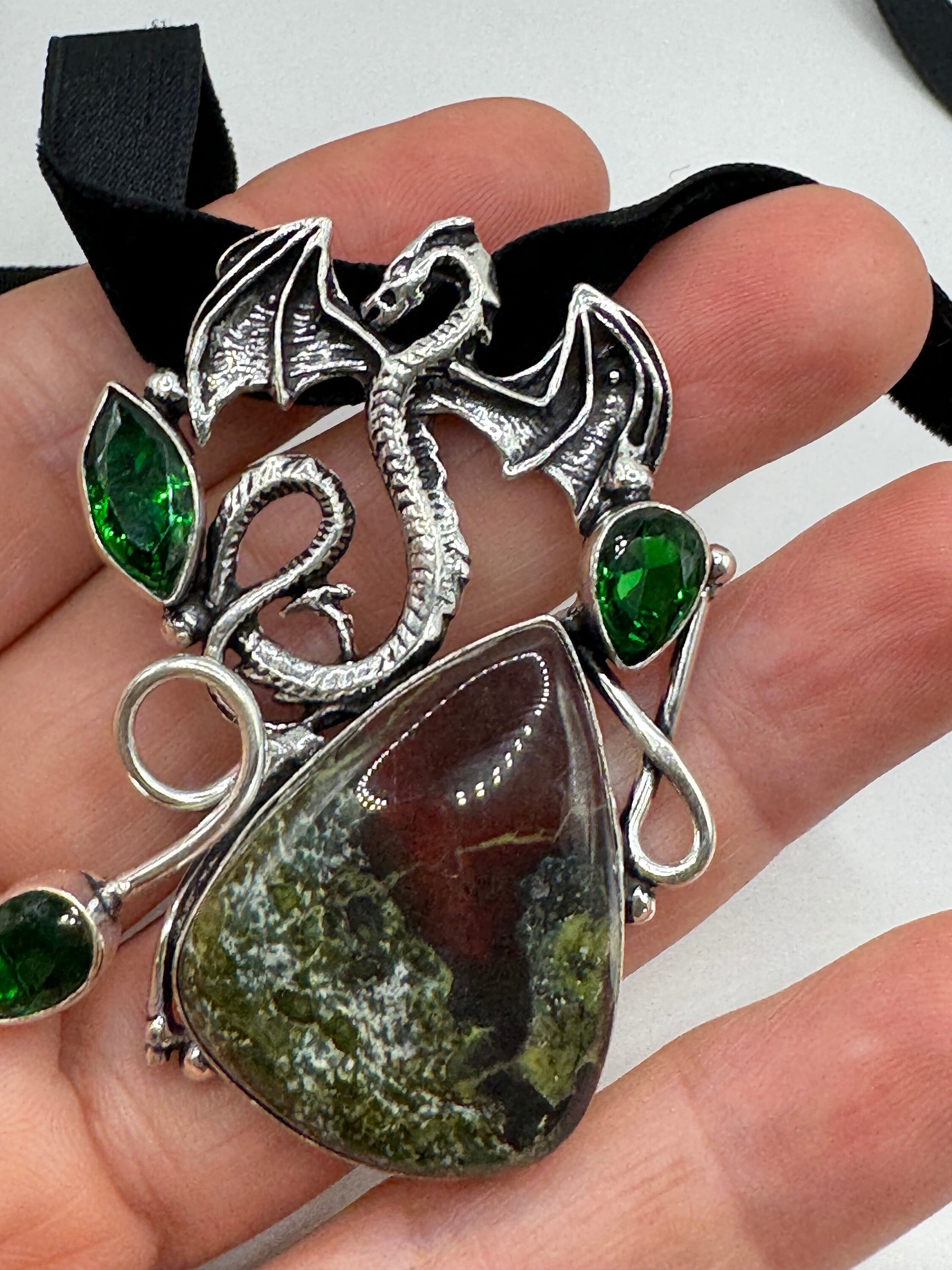 Vintage Green Bloodstone Dragonfly Silver Boho Choker Necklace Black Velevet Ribbon