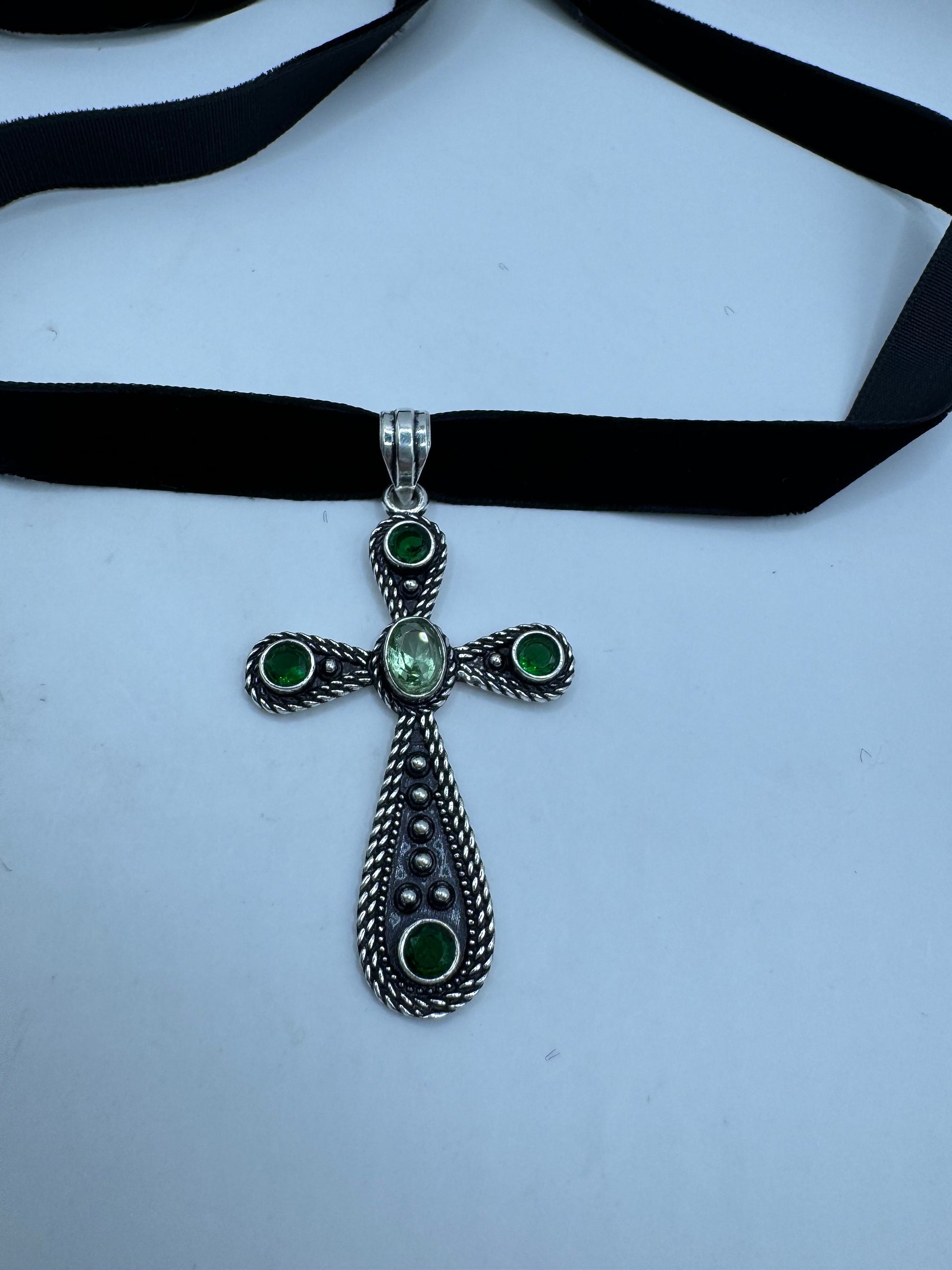 Vintage Green Peridot Silver Cross Choker Pendant Black Velvet Ribbon