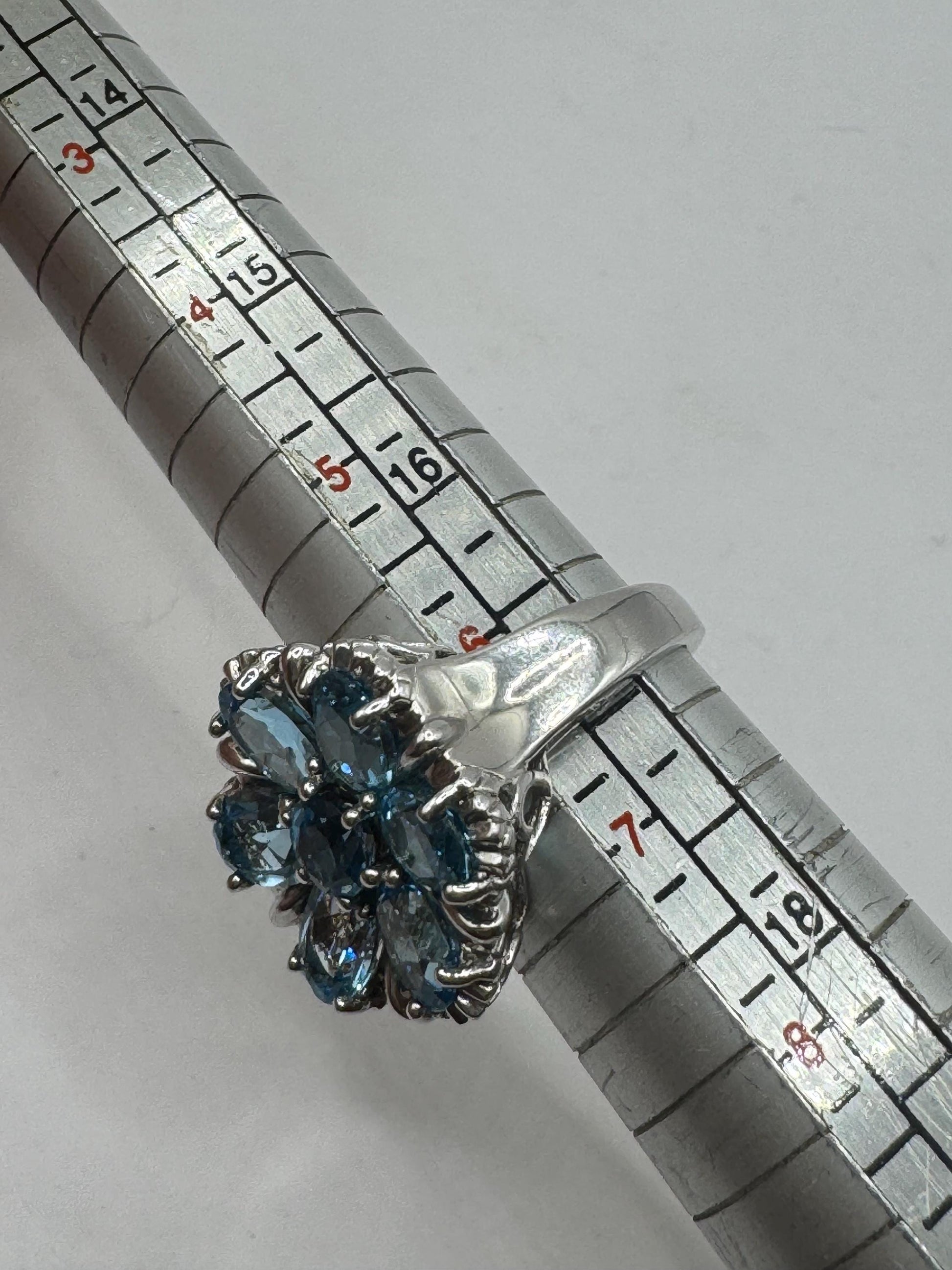 Vintage Genuine Blue Topaz 925 Sterling Silver Flower Cocktail Ring