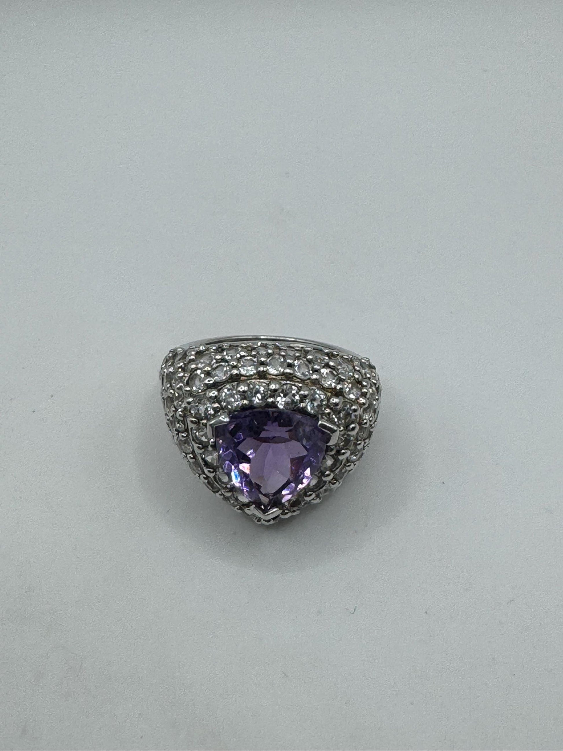 Vintage Purple Amethyst Ring in 925 Sterling Silver