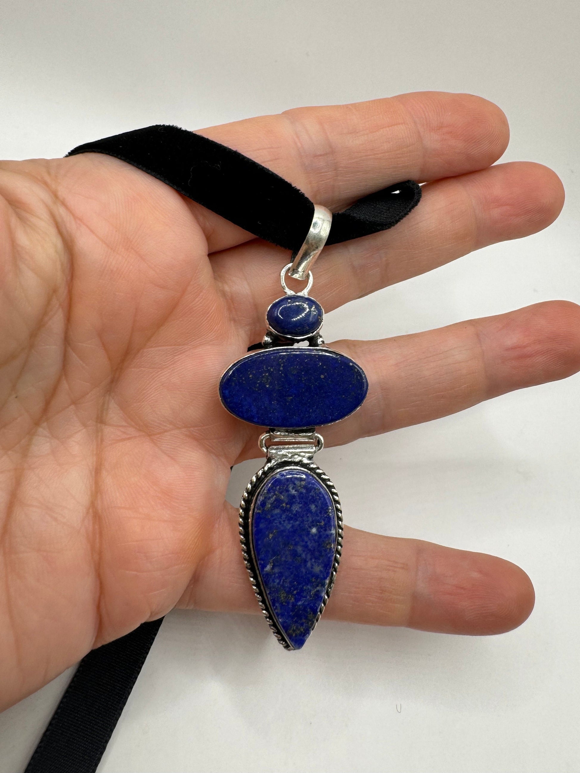 Vintage Tibetan Blue Lapis Lazuli Boho Choker Black Velevet Ribbon Necklace.