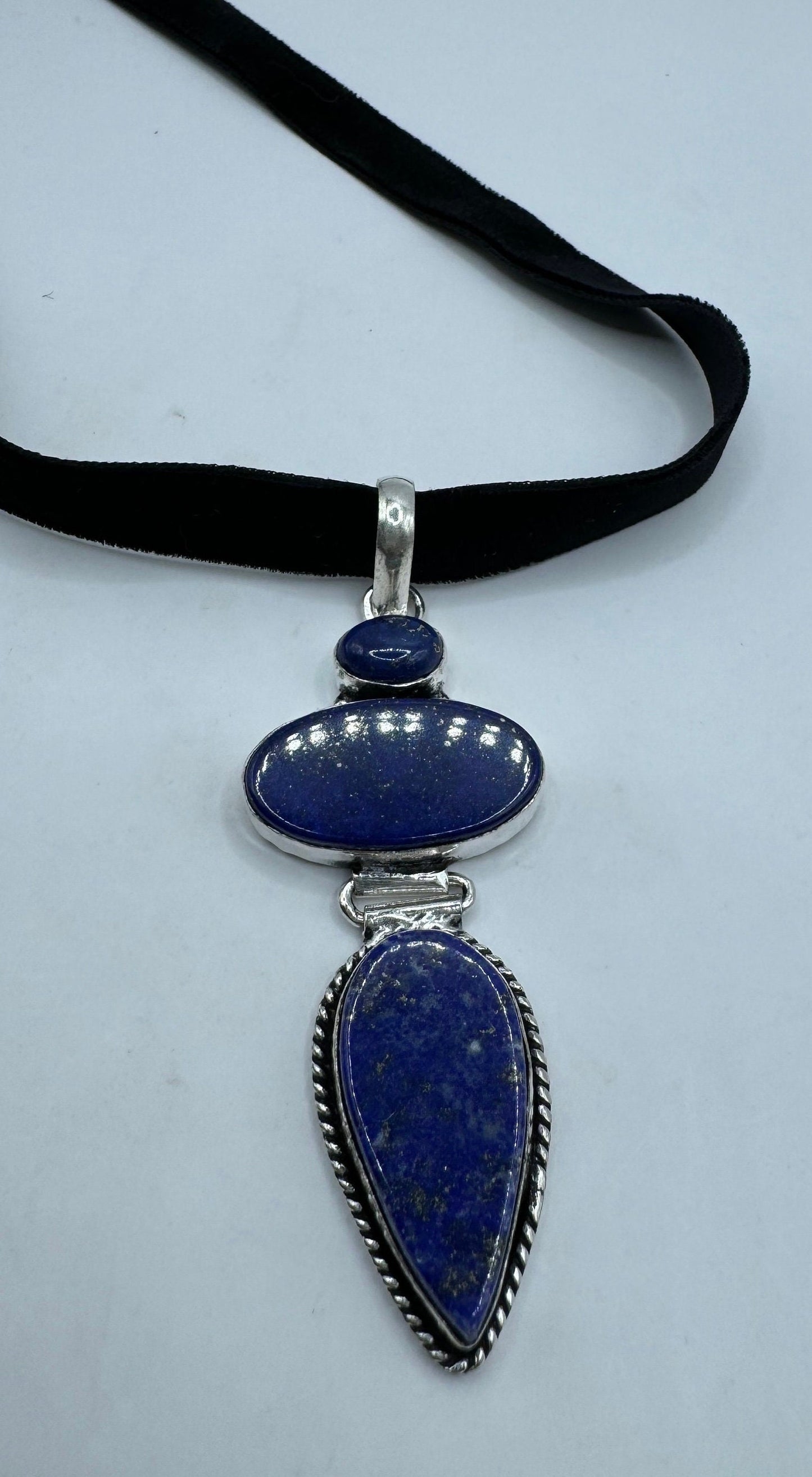 Vintage Tibetan Blue Lapis Lazuli Boho Choker Black Velevet Ribbon Necklace.