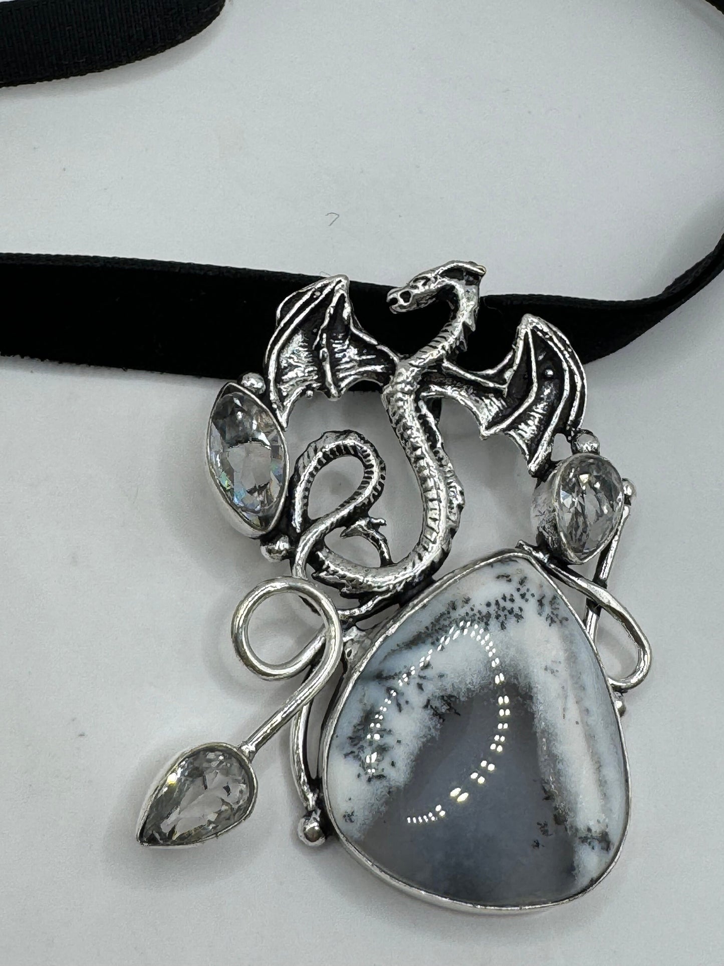 Vintage White Agate Dragon Silver Boho Choker Necklace Black Velevet Ribbon