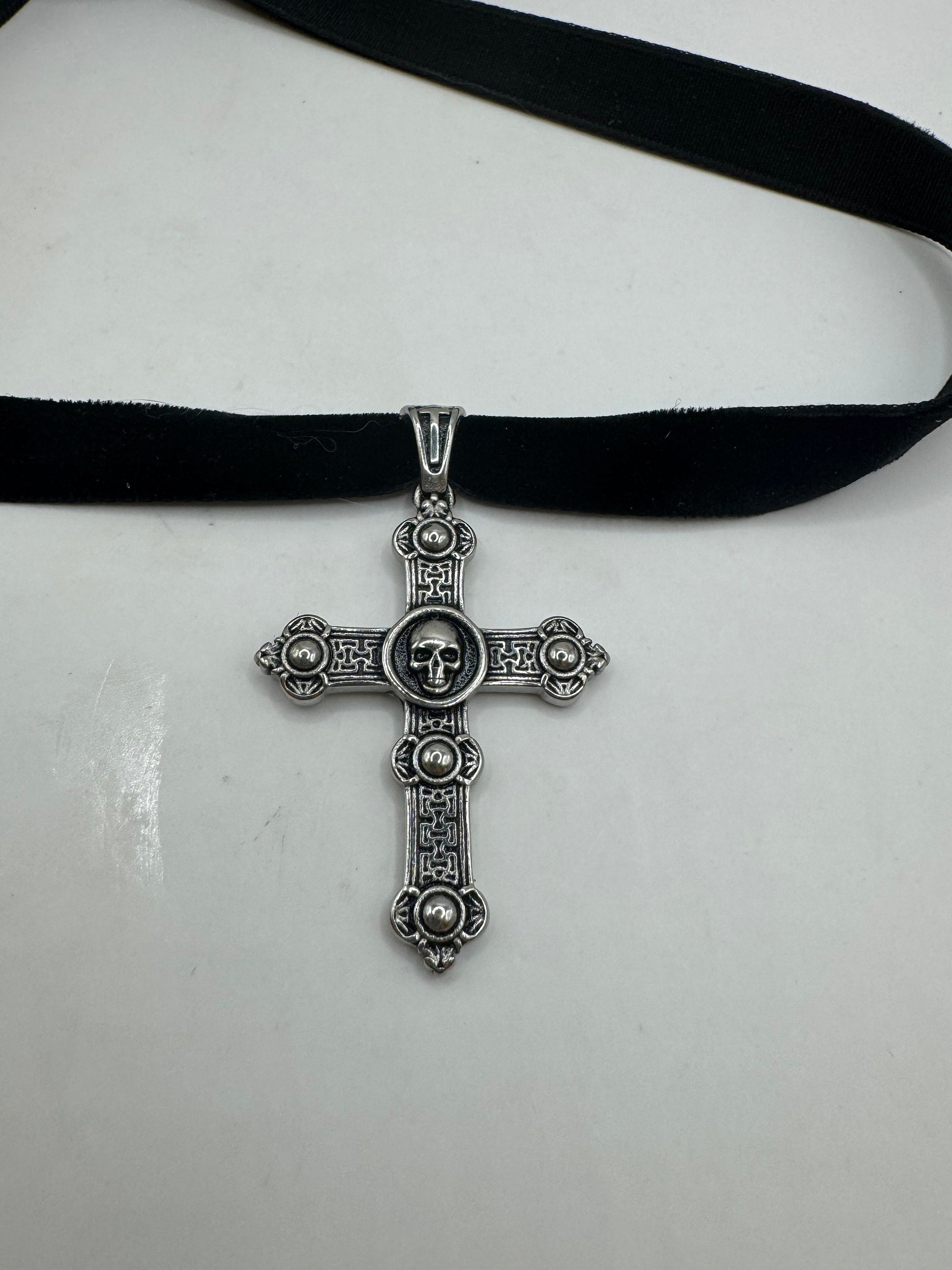 Vintage Celtic Golden Stainless Steel Cross Pendant Necklace