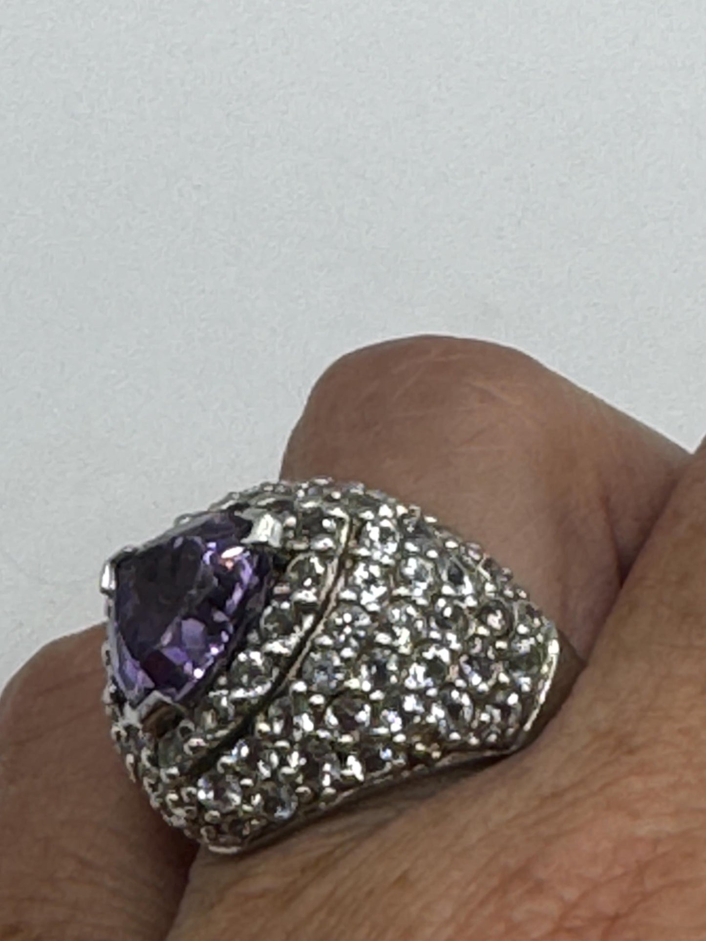 Vintage Purple Amethyst Ring in 925 Sterling Silver