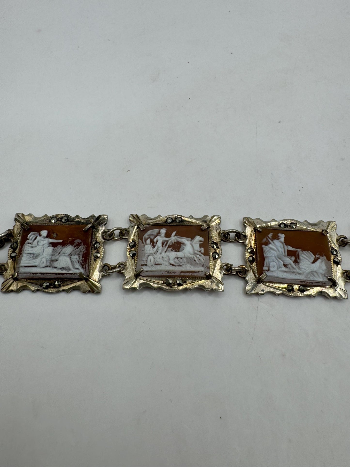 Vintage Cameo Bracelet 14k Yellow Gold Filled