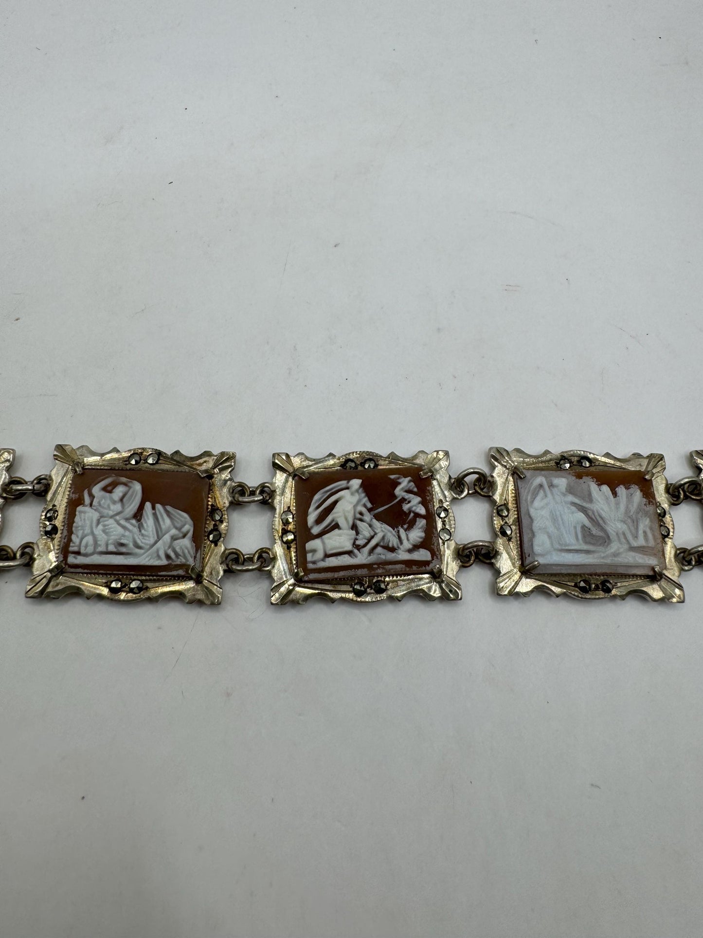 Vintage Cameo Bracelet 14k Yellow Gold Filled