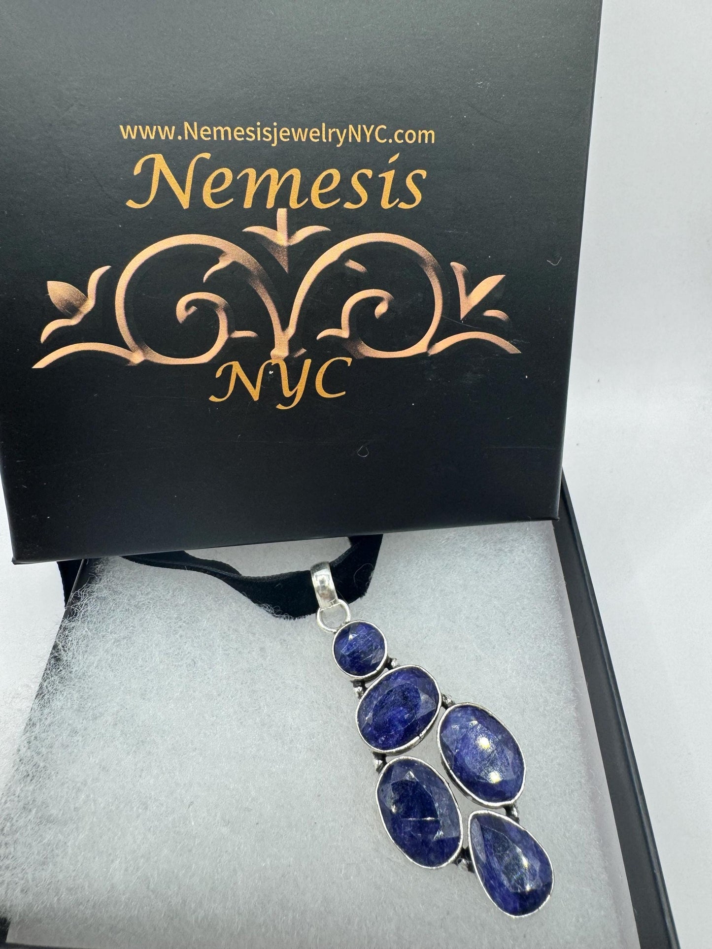 Vintage Blue Sapphire Choker Necklace.
