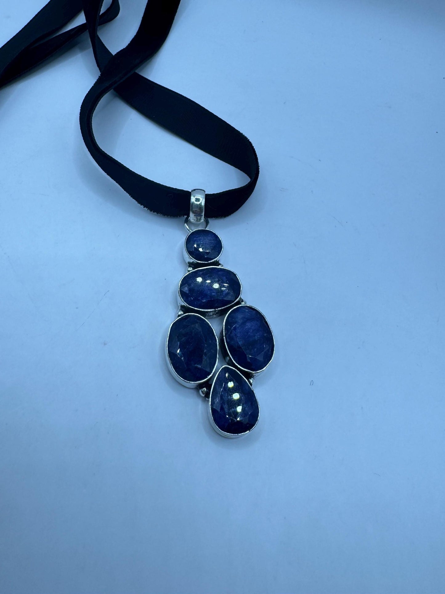 Vintage Blue Sapphire Choker Necklace.