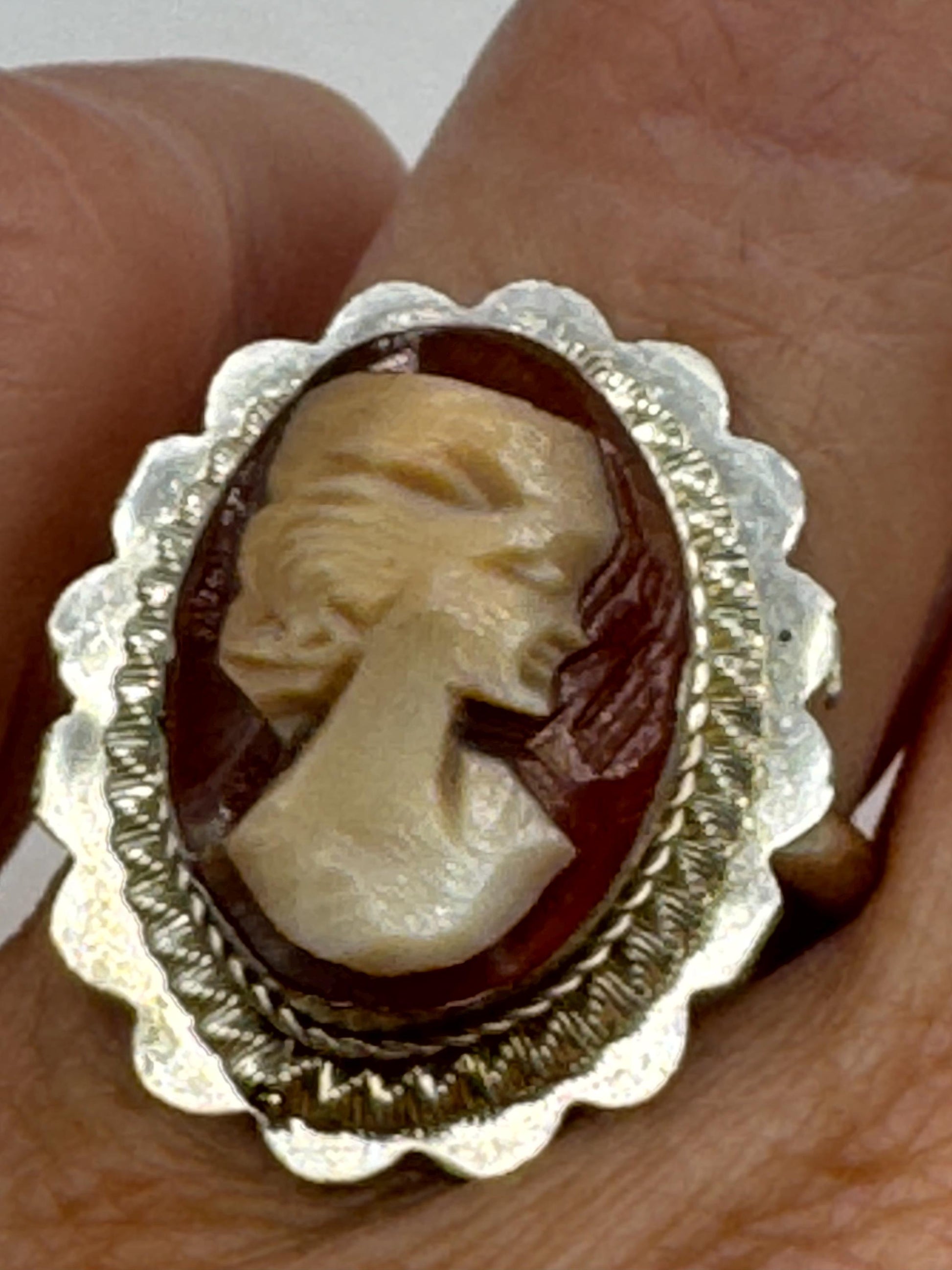 Vintage Cameo 925 Sterling Silver Cocktail Ring