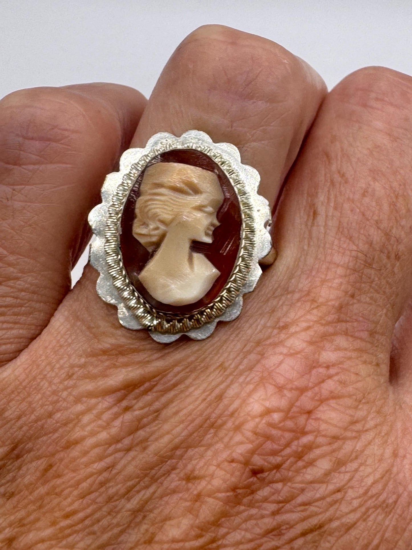 Vintage Cameo 925 Sterling Silver Cocktail Ring
