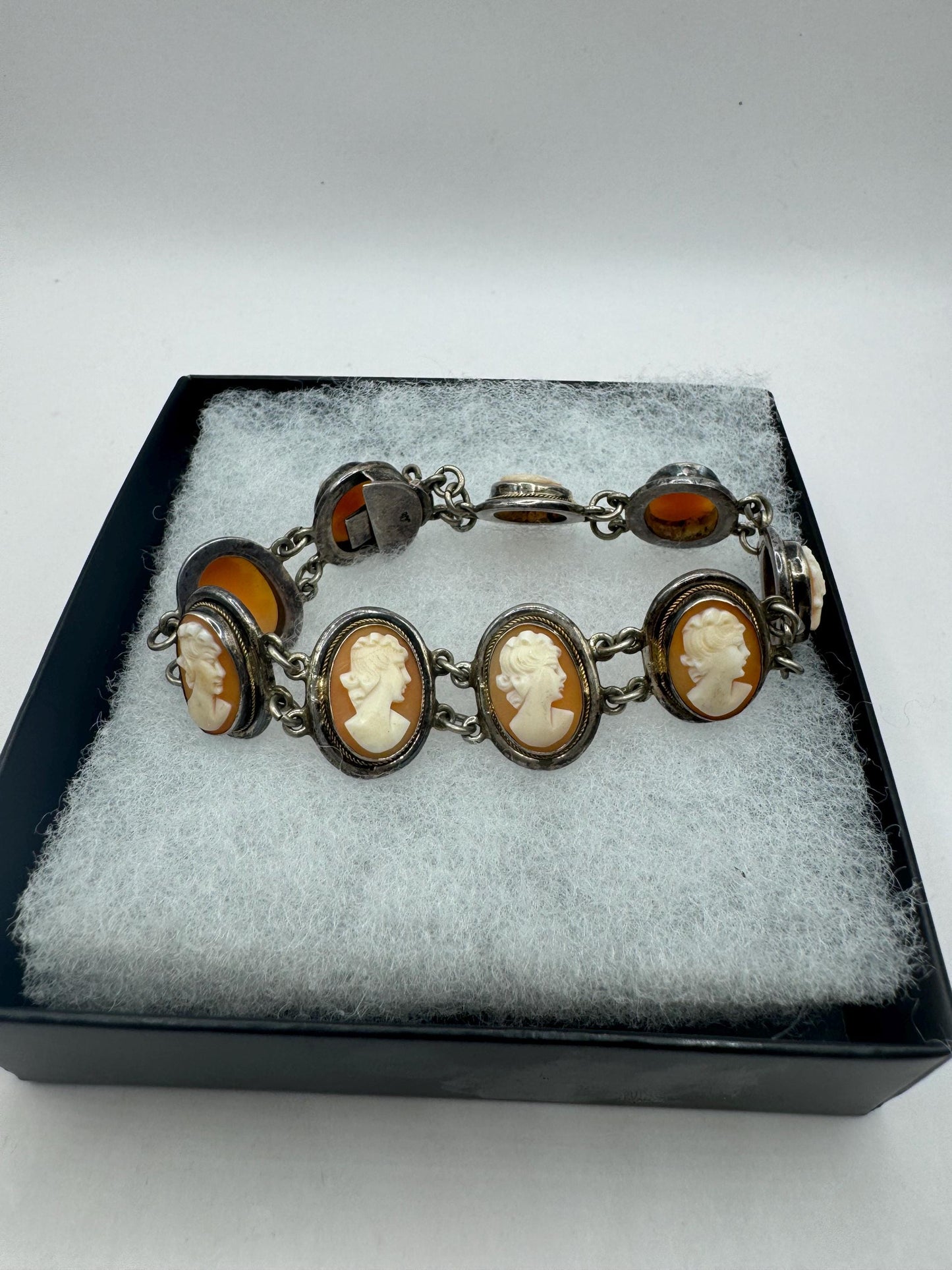 Vintage Cameo Bracelet 925 Sterling Silver 7 inches