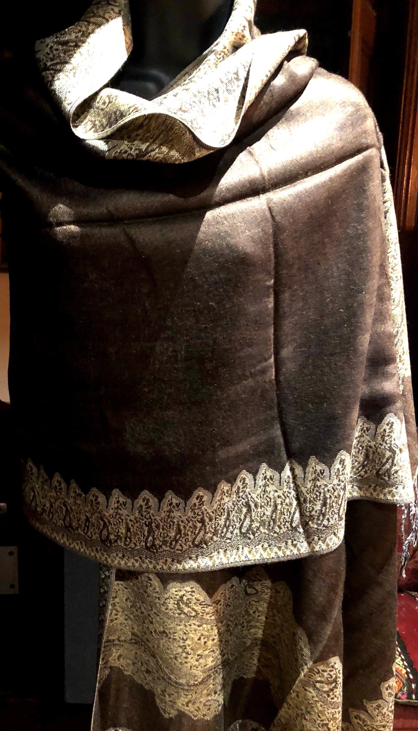 Vintage biege and Brown Paisley Brocade Pashmina Scarf Wrap