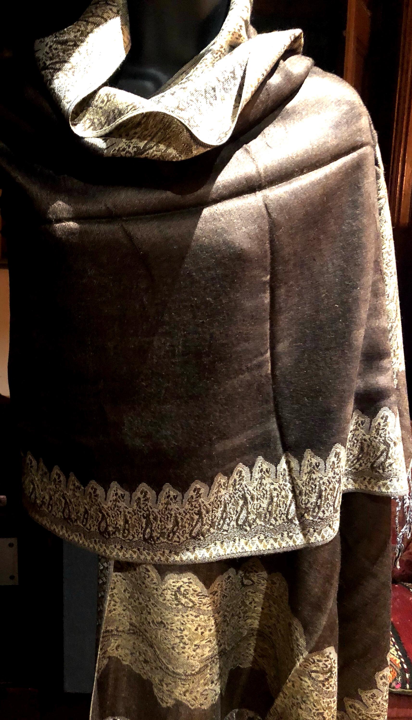 Vintage biege and Brown Paisley Brocade Pashmina Scarf Wrap