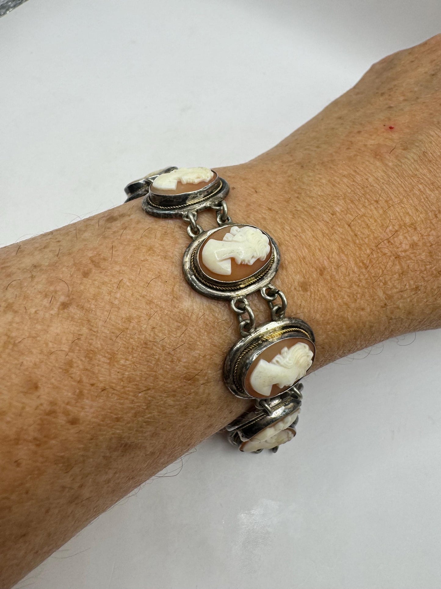 Vintage Cameo Bracelet 925 Sterling Silver 7 inches