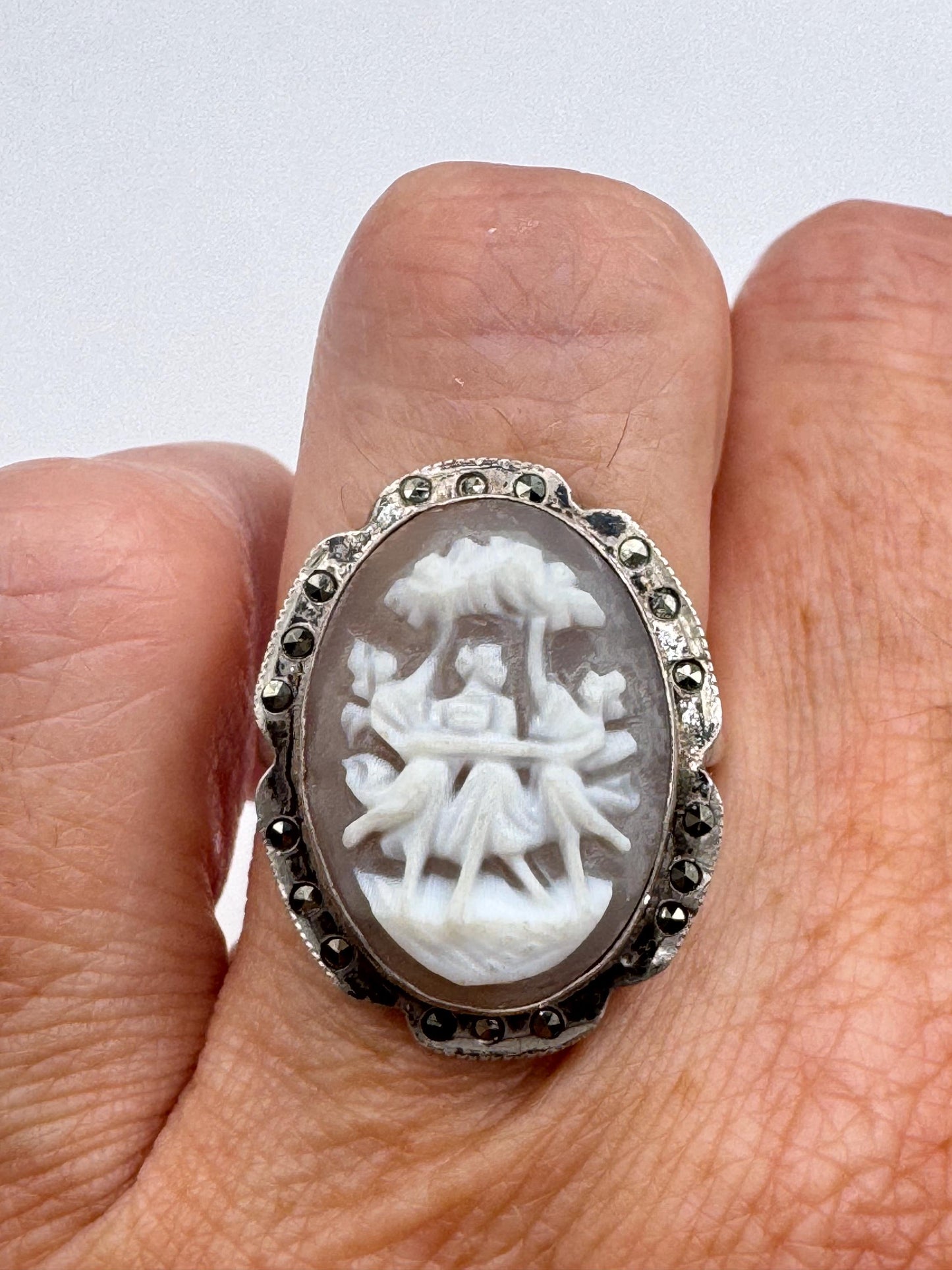 Vintage 3 graces Cameo 800 Silver Marcasite Cocktail Ring