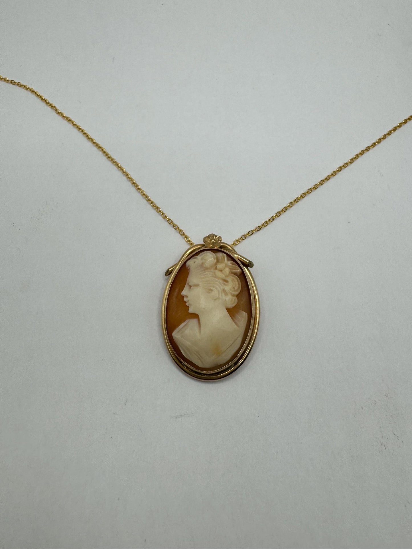 Vintage Shell Cameo Pea Yellow Gold Filled Necklace Choker pin brooch