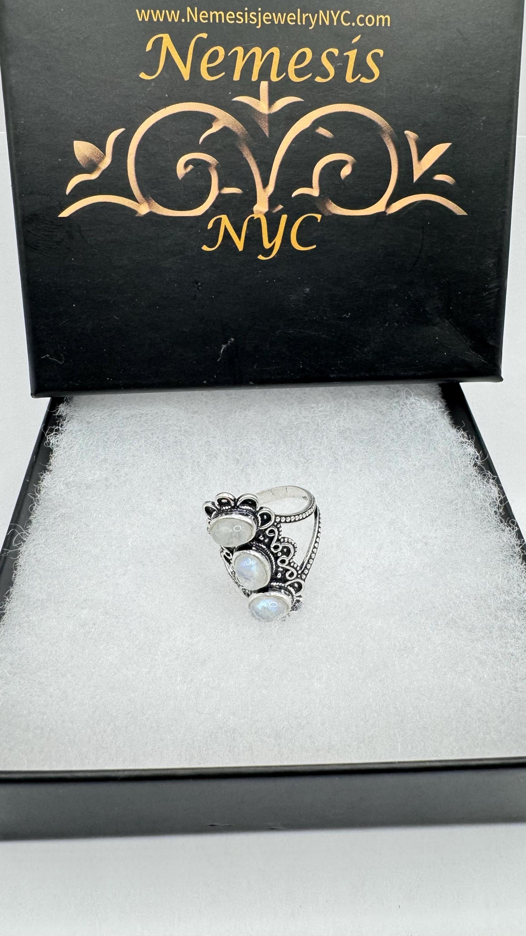 Vintage Large Blue White Rainbow Moonstone Stone Silver Ring
