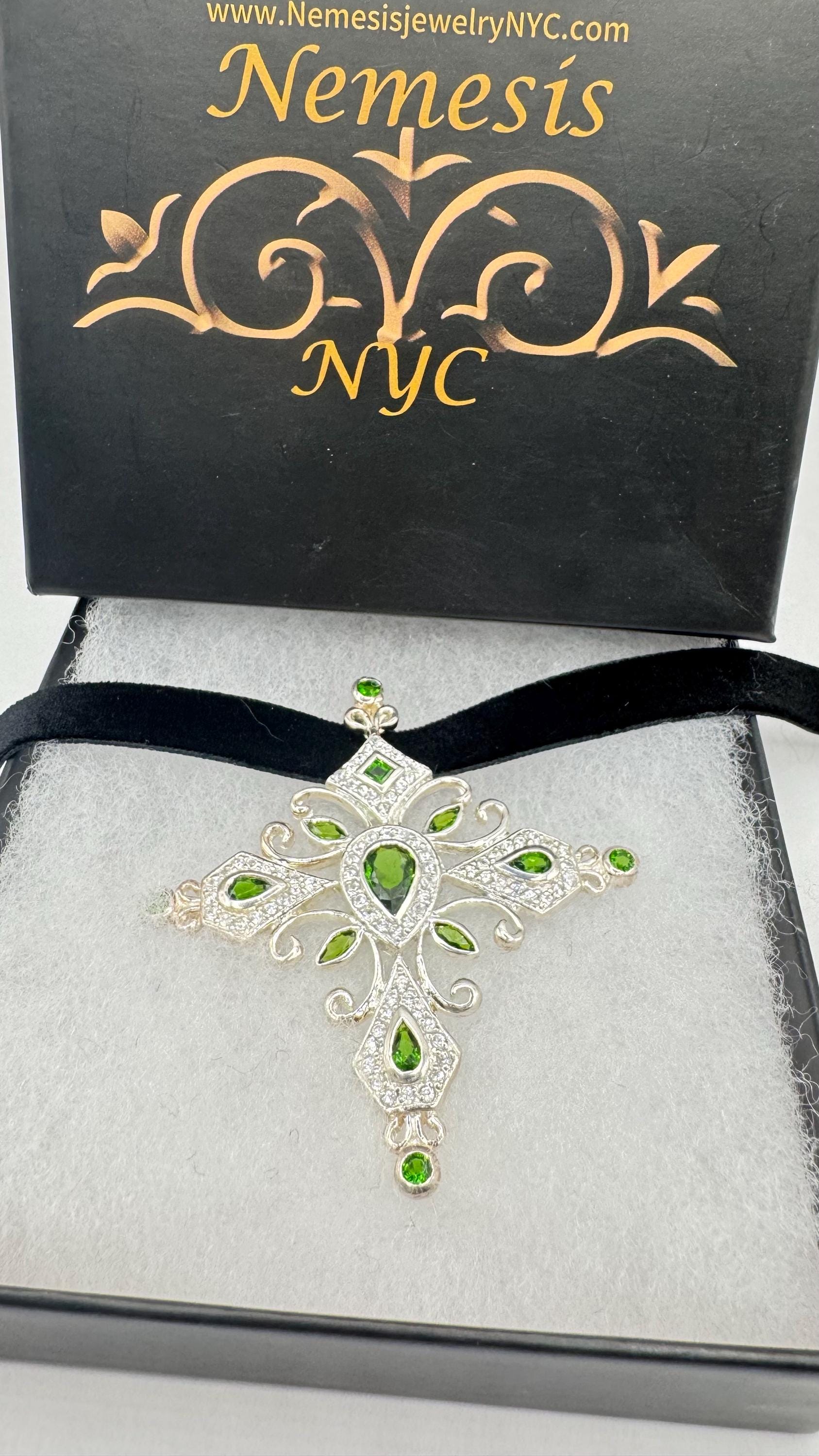 Vintage Green Chrome Diopside Choker 925 Sterling Silver Cross Pendant