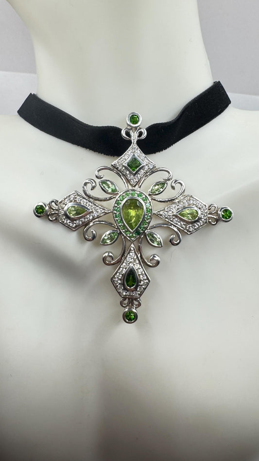 Vintage Green Cross Chrome Diopside Peridot Choker 925 Sterling Silver Cross Pendant