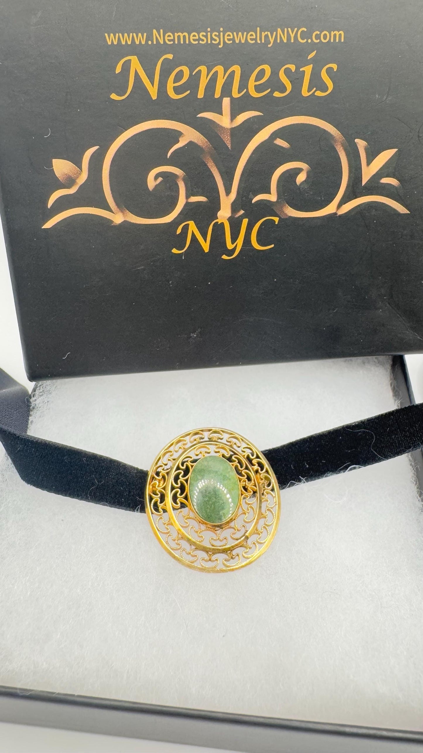 Vintage Green Jade Yellow Gold Filled Brooch Pin