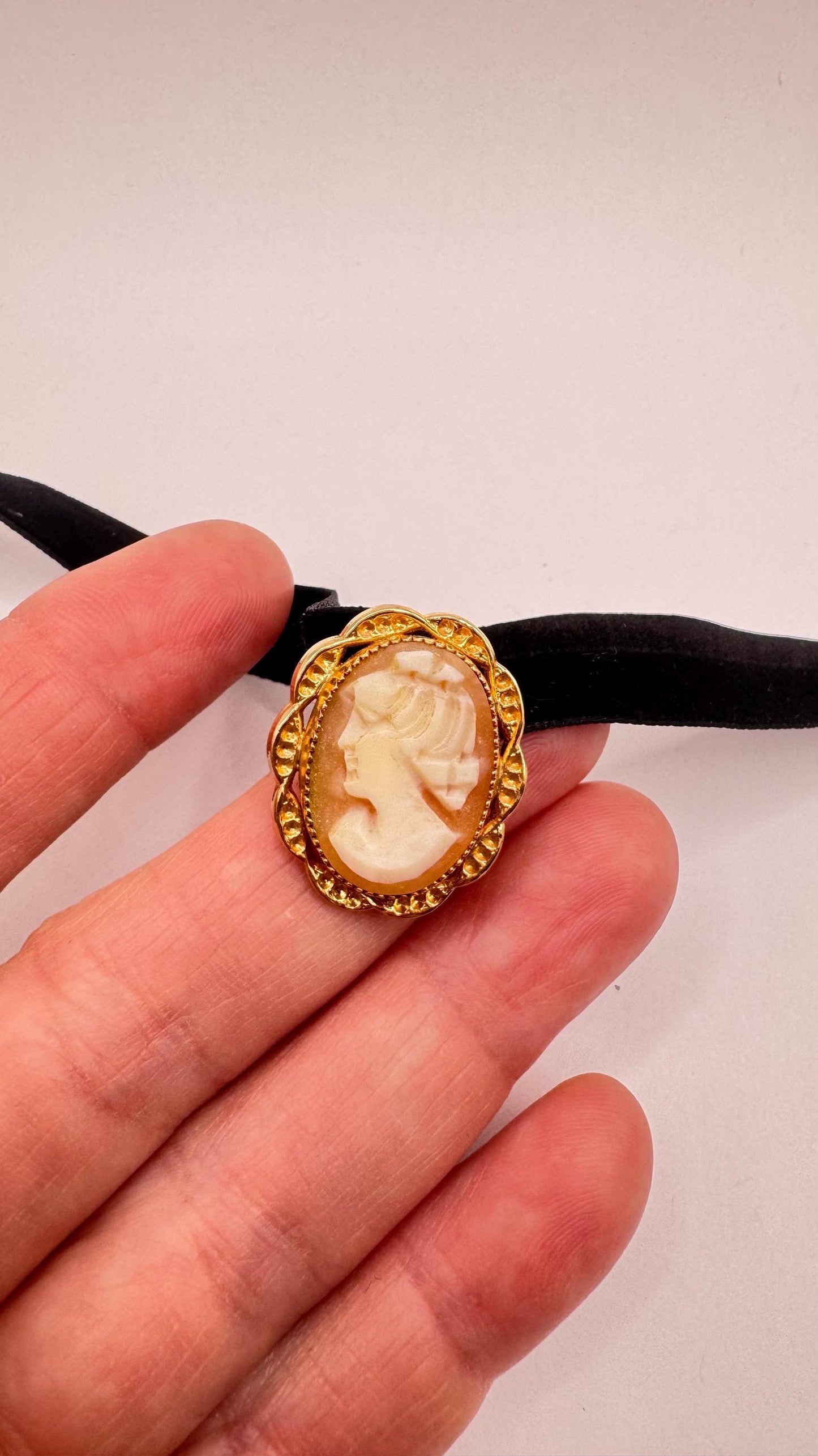 Vintage Shell Cameo Yellow Gold Filled Brooch | Pin Black Velvet Choker